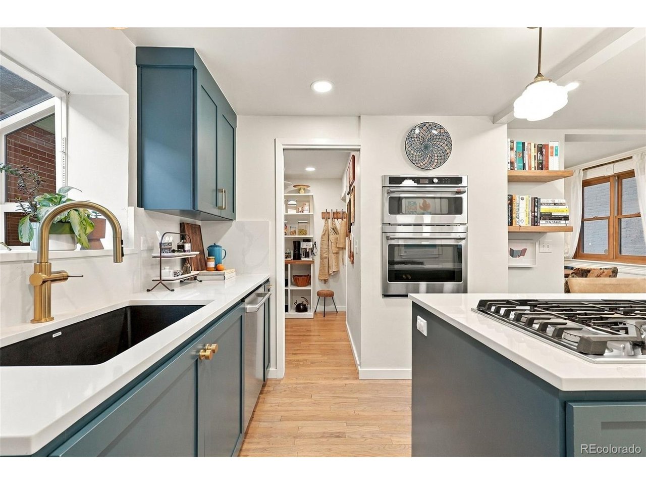 3141 W Denver Pl