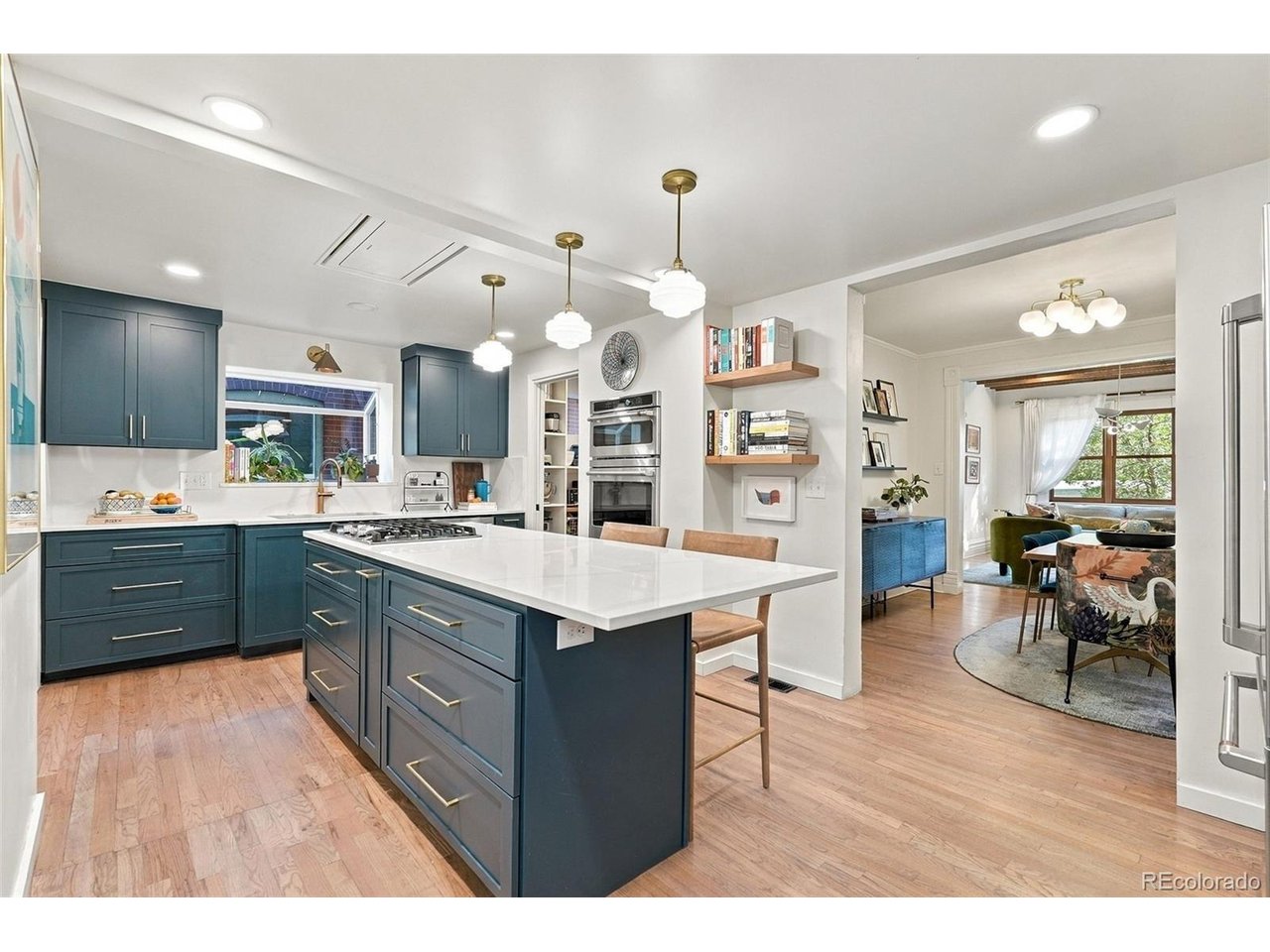 3141 W Denver Pl