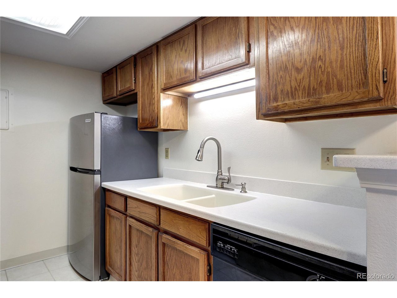 8225 Fairmount Dr 104