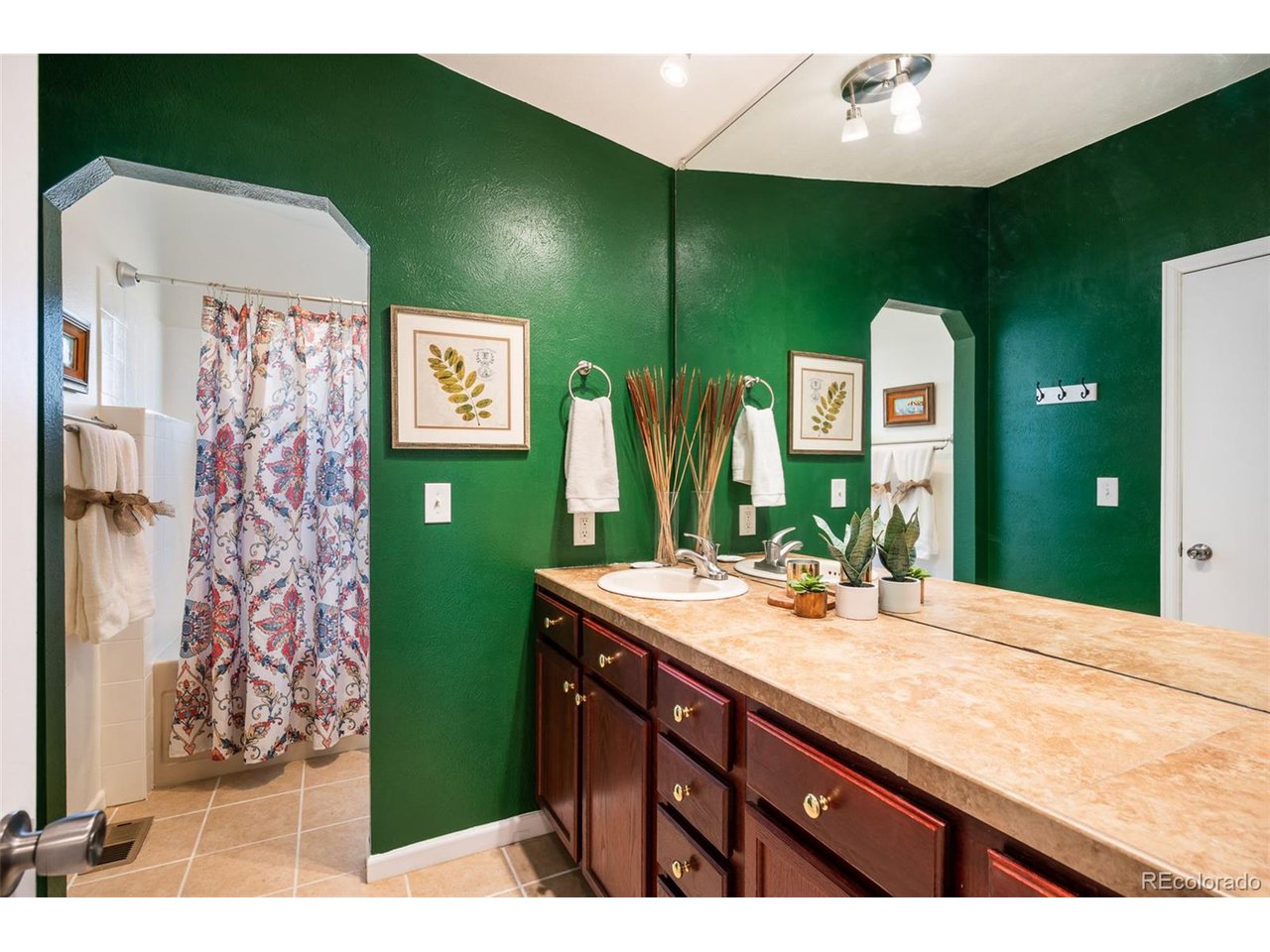 7607 Harlan St