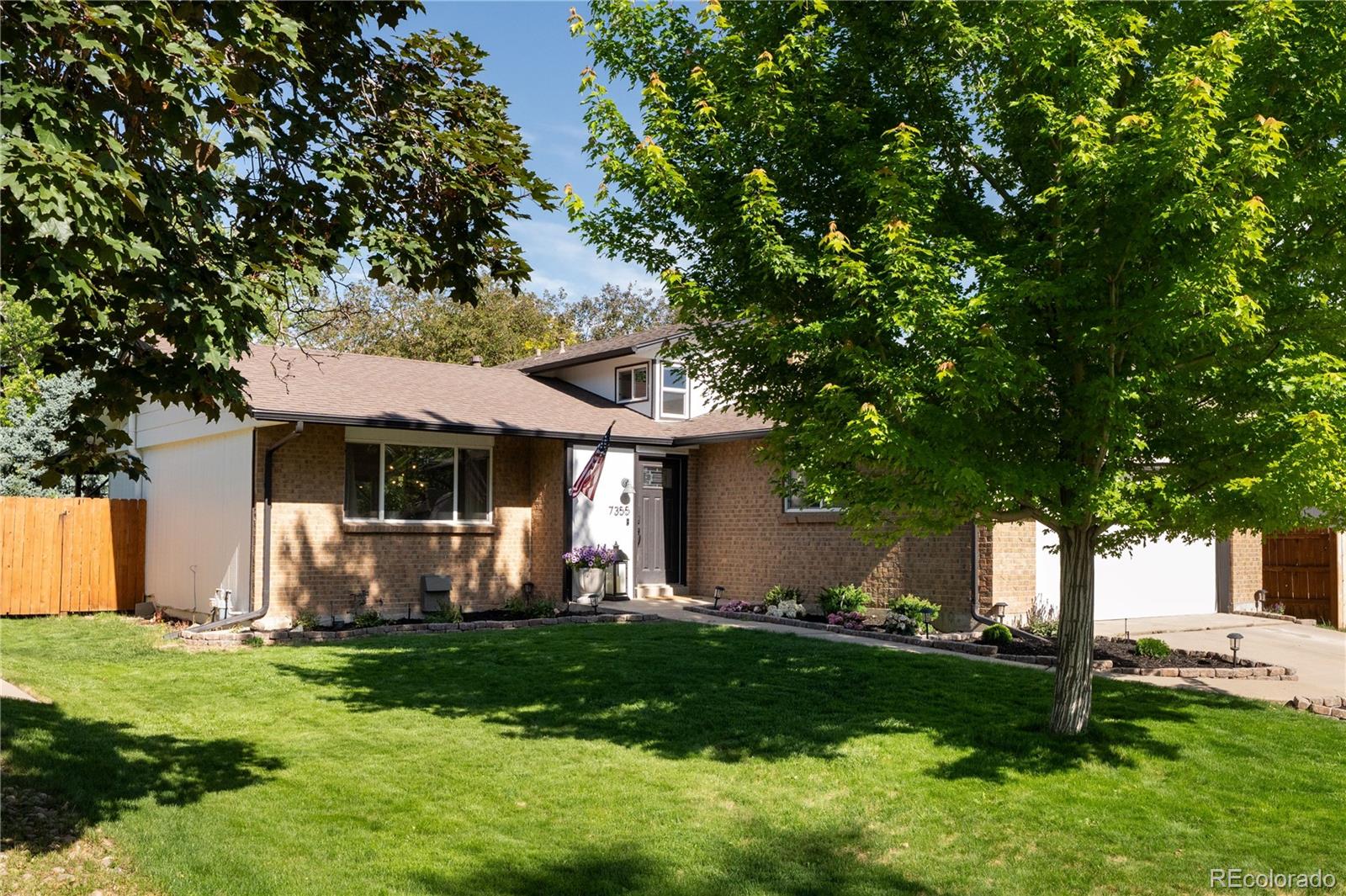 7355 S Elm Court