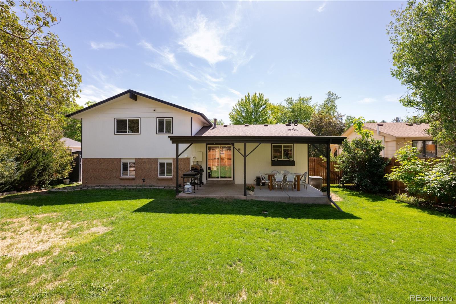 7355 S Elm Court