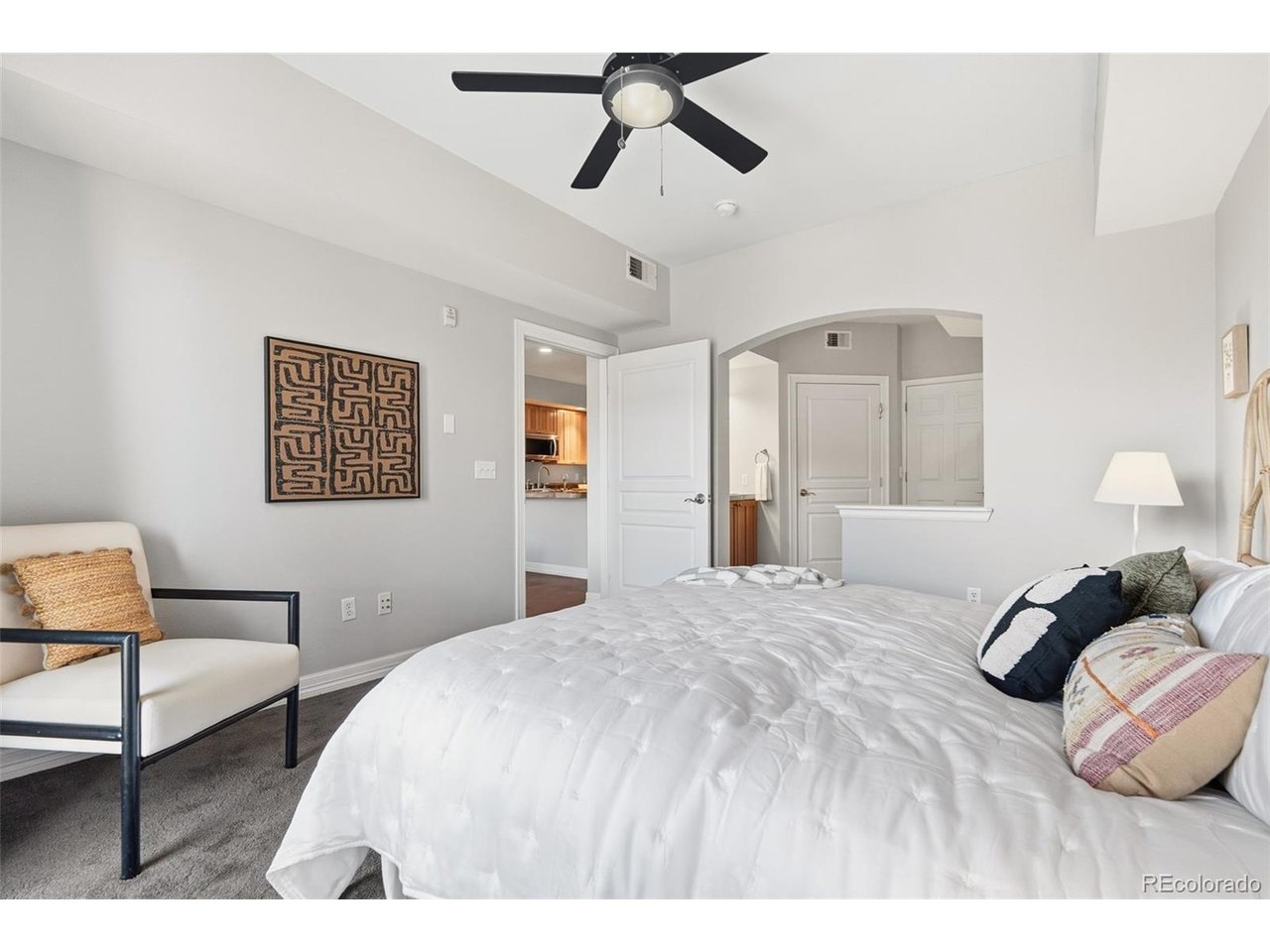 1705 N Gaylord St 207