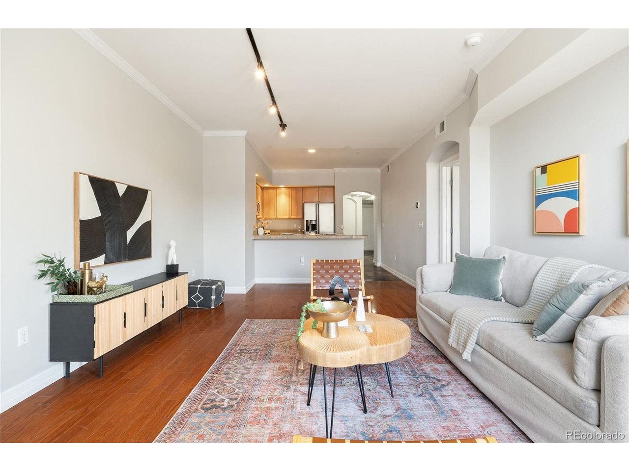 1705 N Gaylord St 207