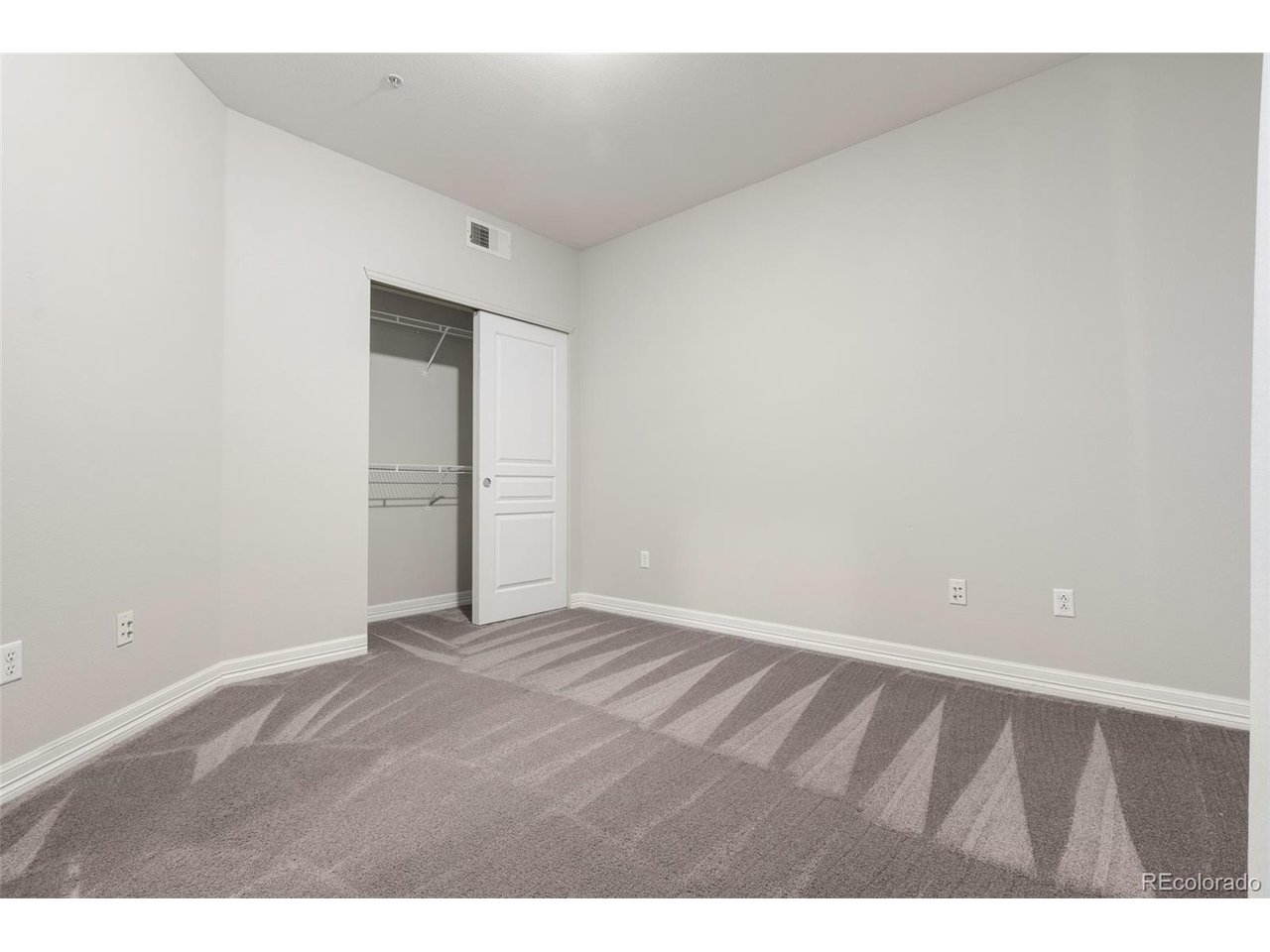 1705 N Gaylord St 207