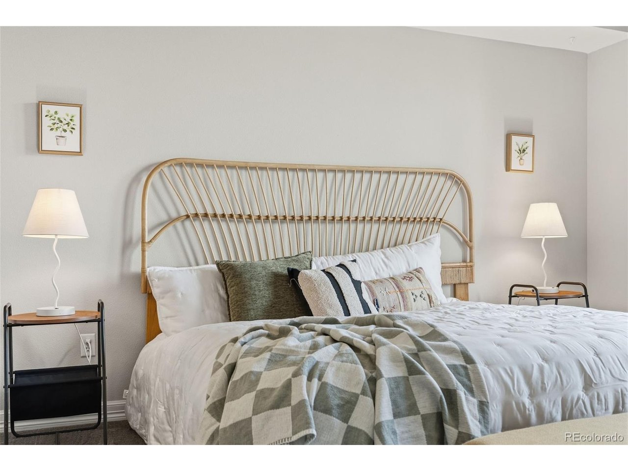 1705 N Gaylord St 207