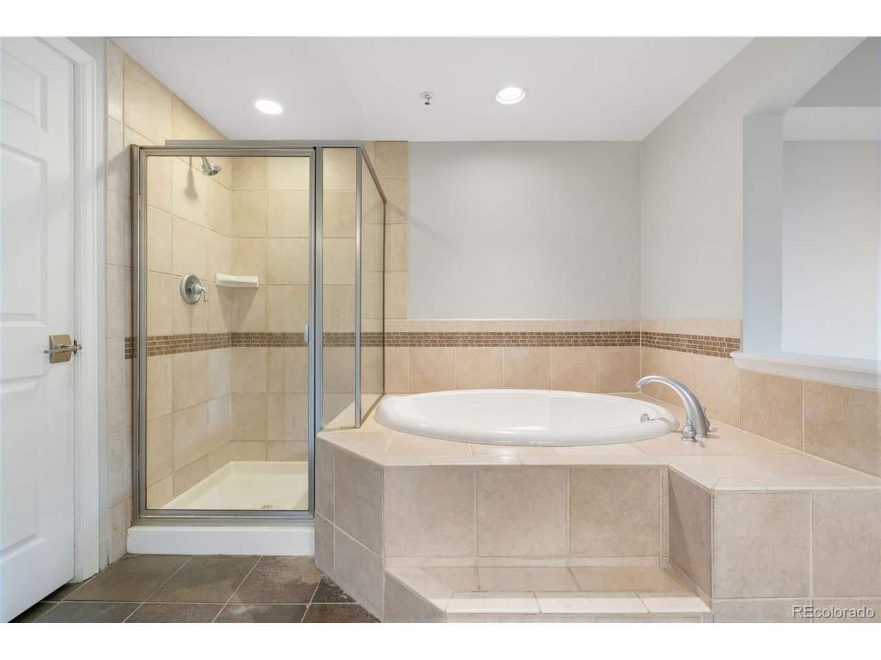 1705 N Gaylord St 207