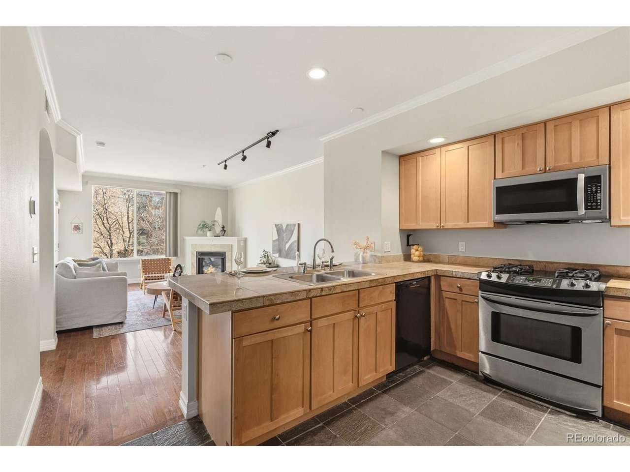 1705 N Gaylord St 207