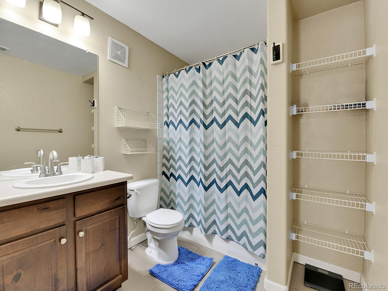 1044 Rockhurst Dr 202