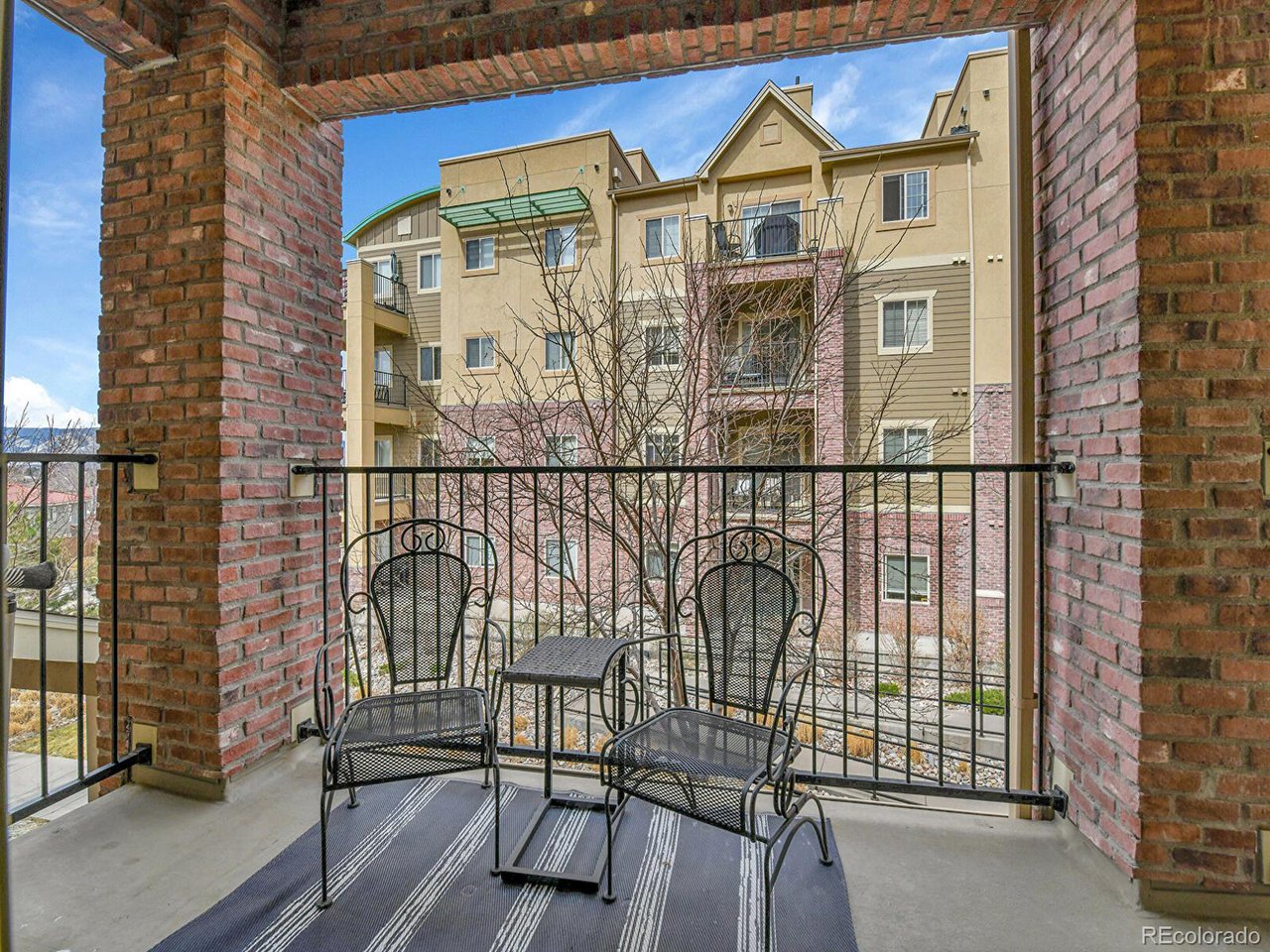1044 Rockhurst Dr 202