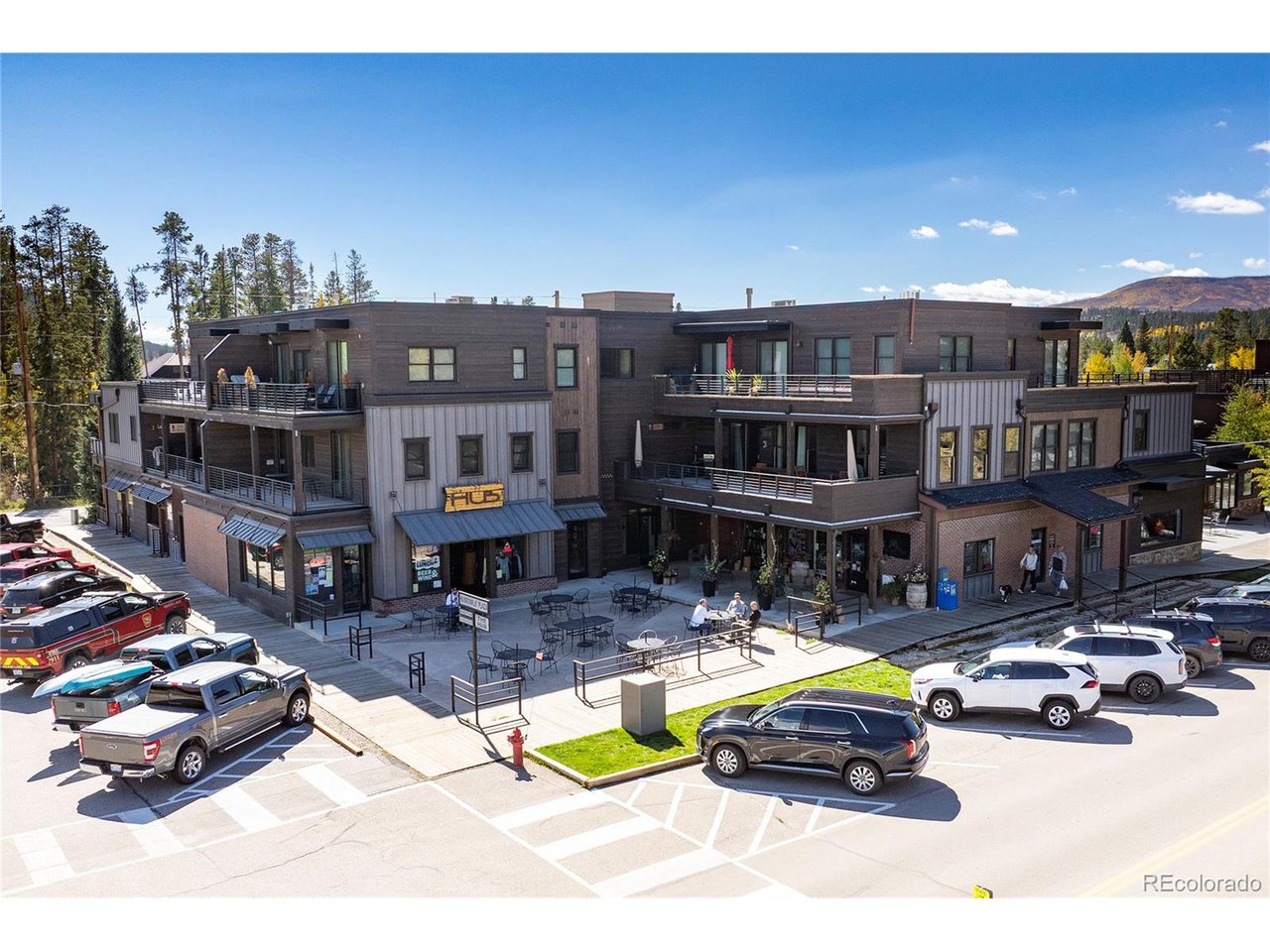 824 Grand Ave