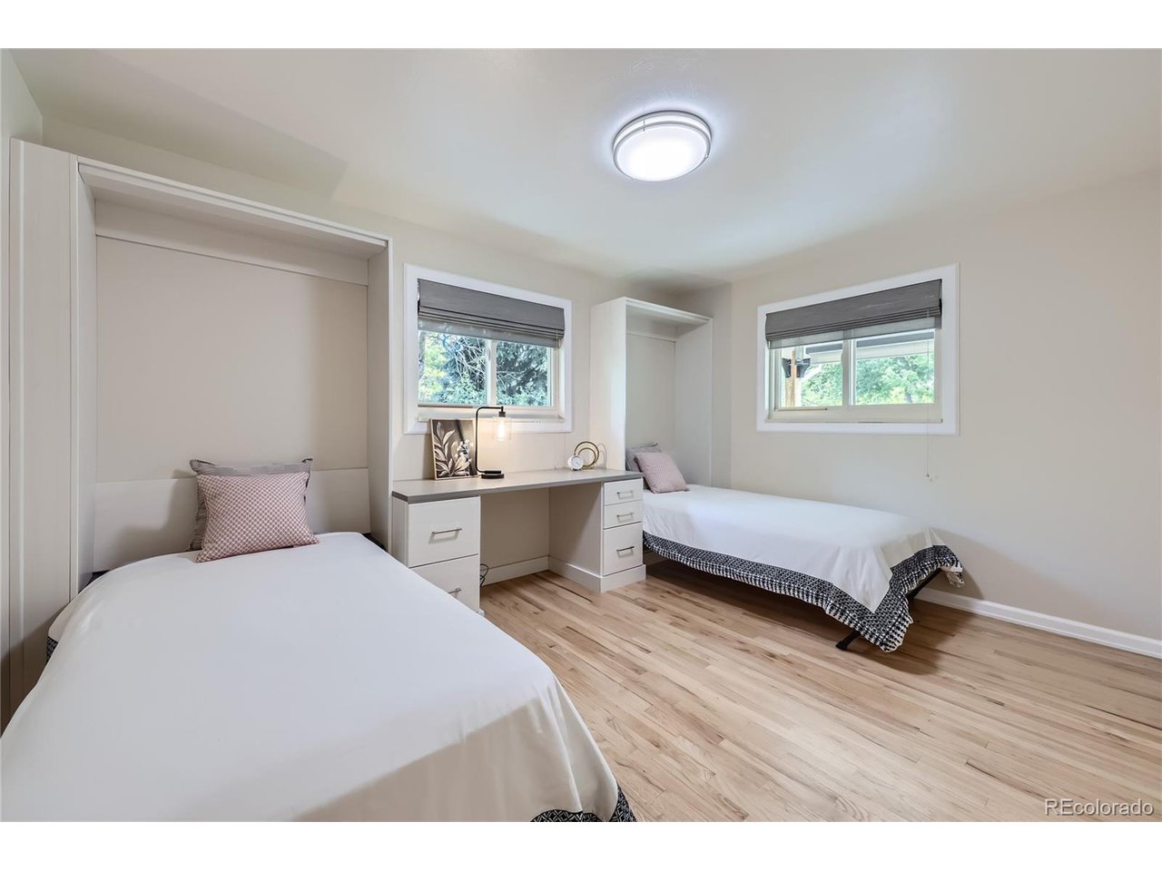 14 Rangeview Dr