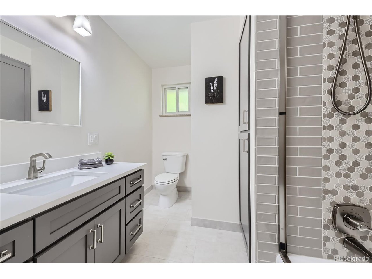 14 Rangeview Dr