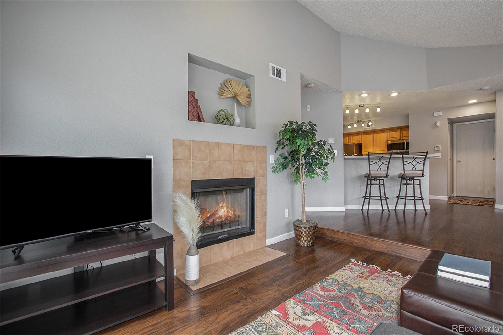 6001 S Yosemite Street Unit: #F202