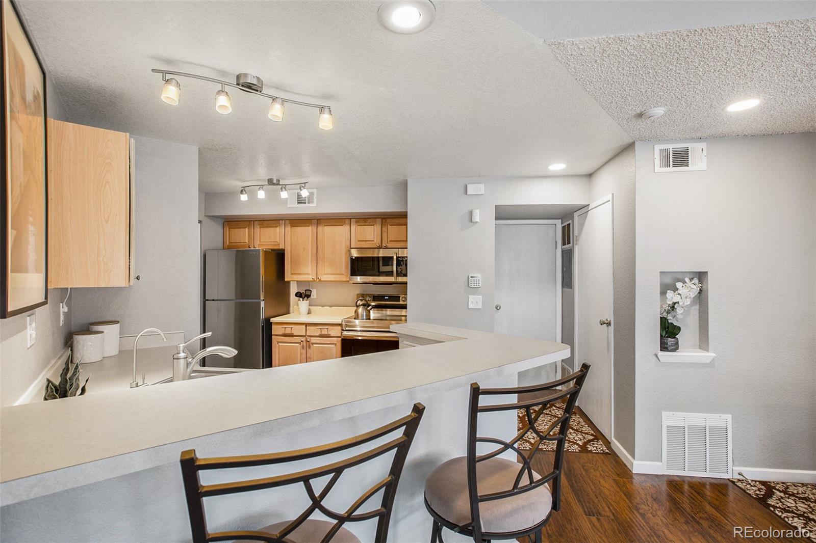 6001 S Yosemite Street Unit: #F202