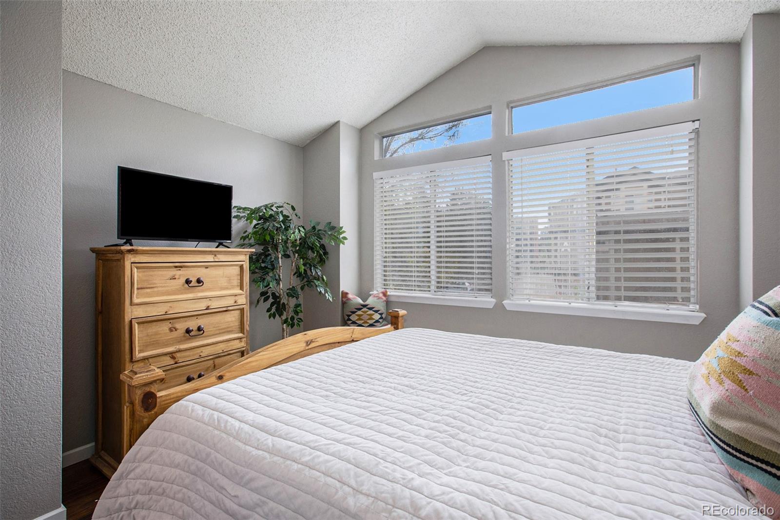 6001 S Yosemite Street Unit: #F202