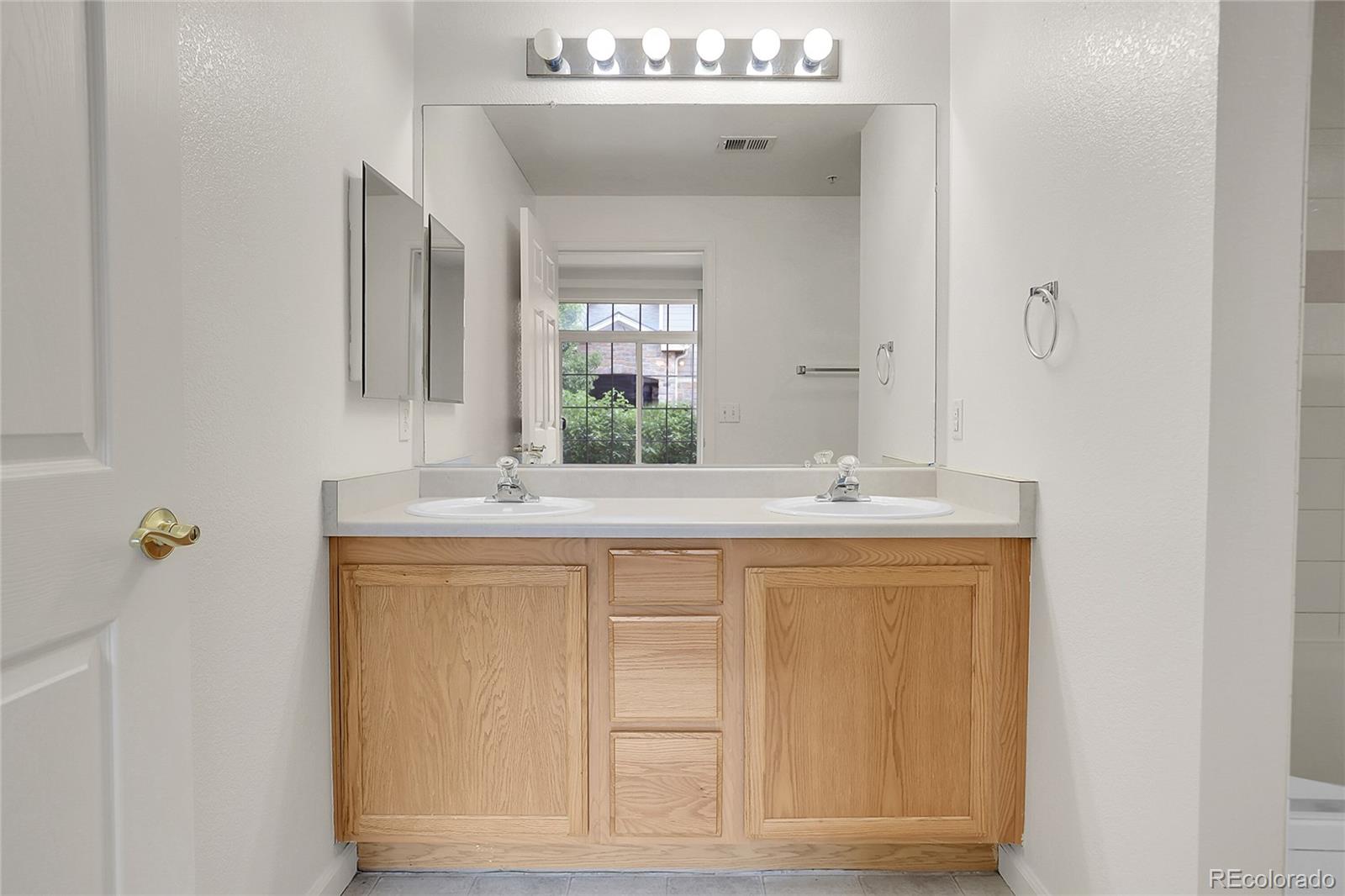 7440 S Blackhawk Street Unit: 101
