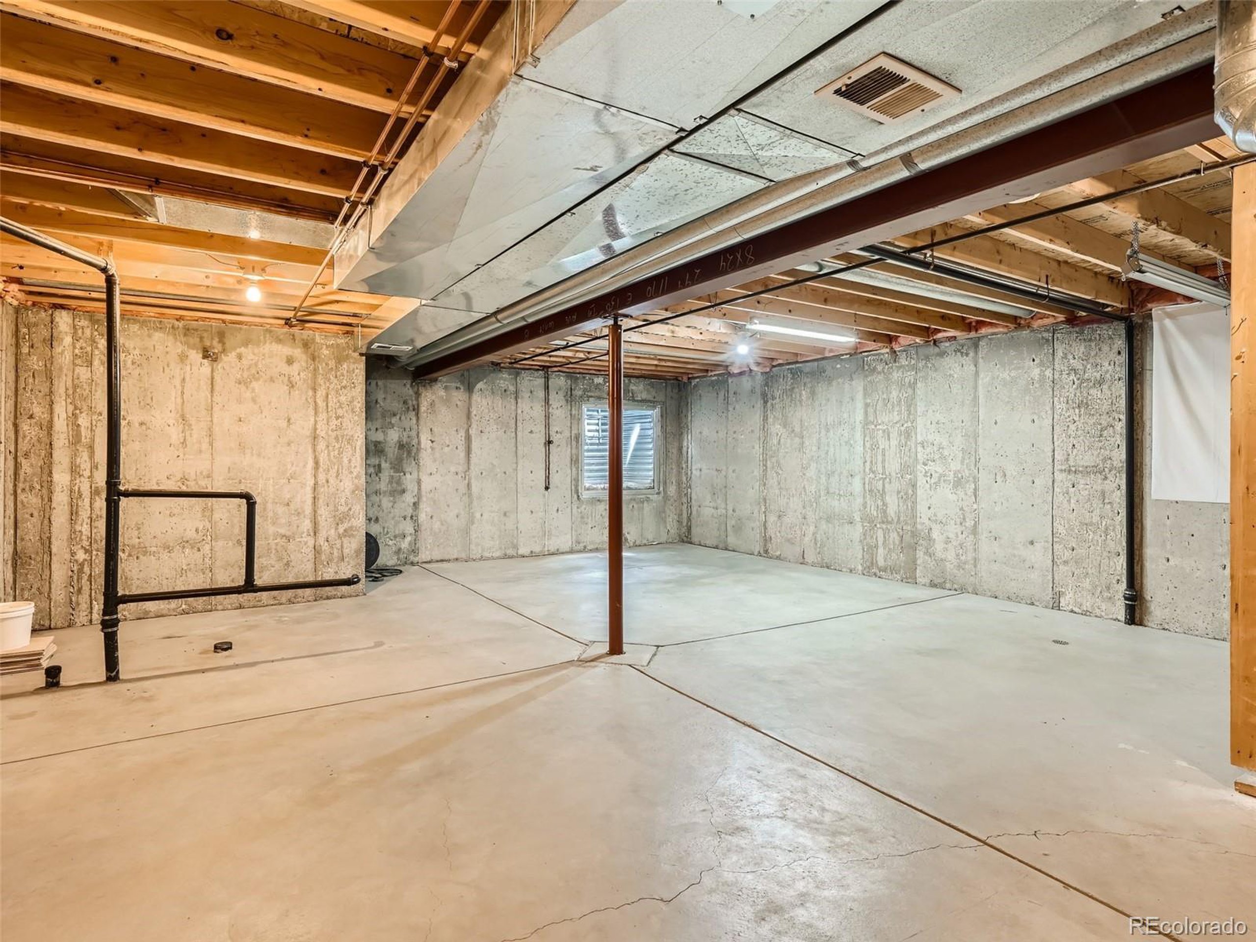 1170 E 130th Ave B
