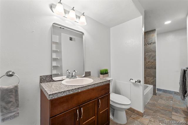 16259 W 10th Avenue Unit: D4