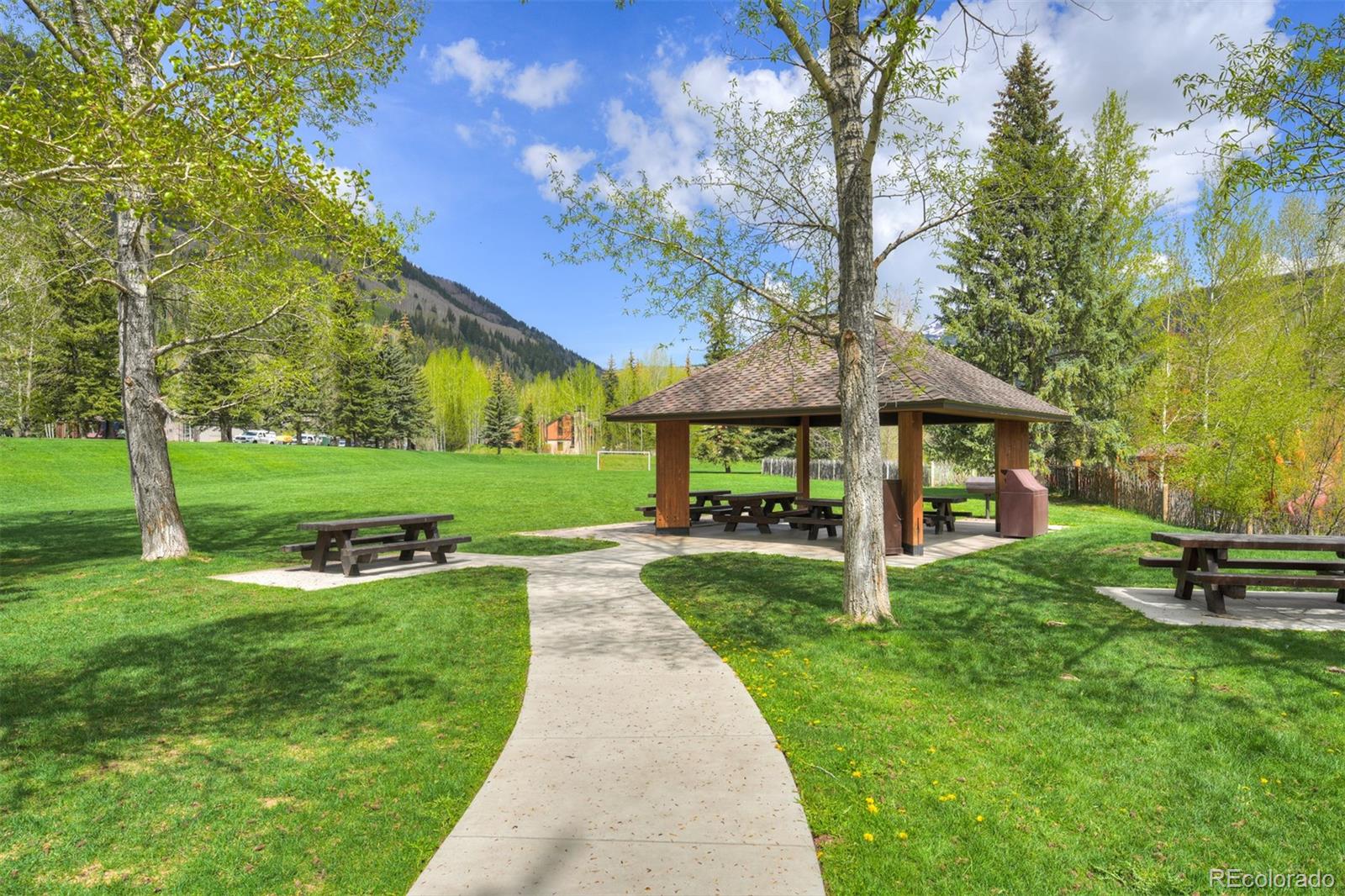 4295 Columbine Drive Unit: 5