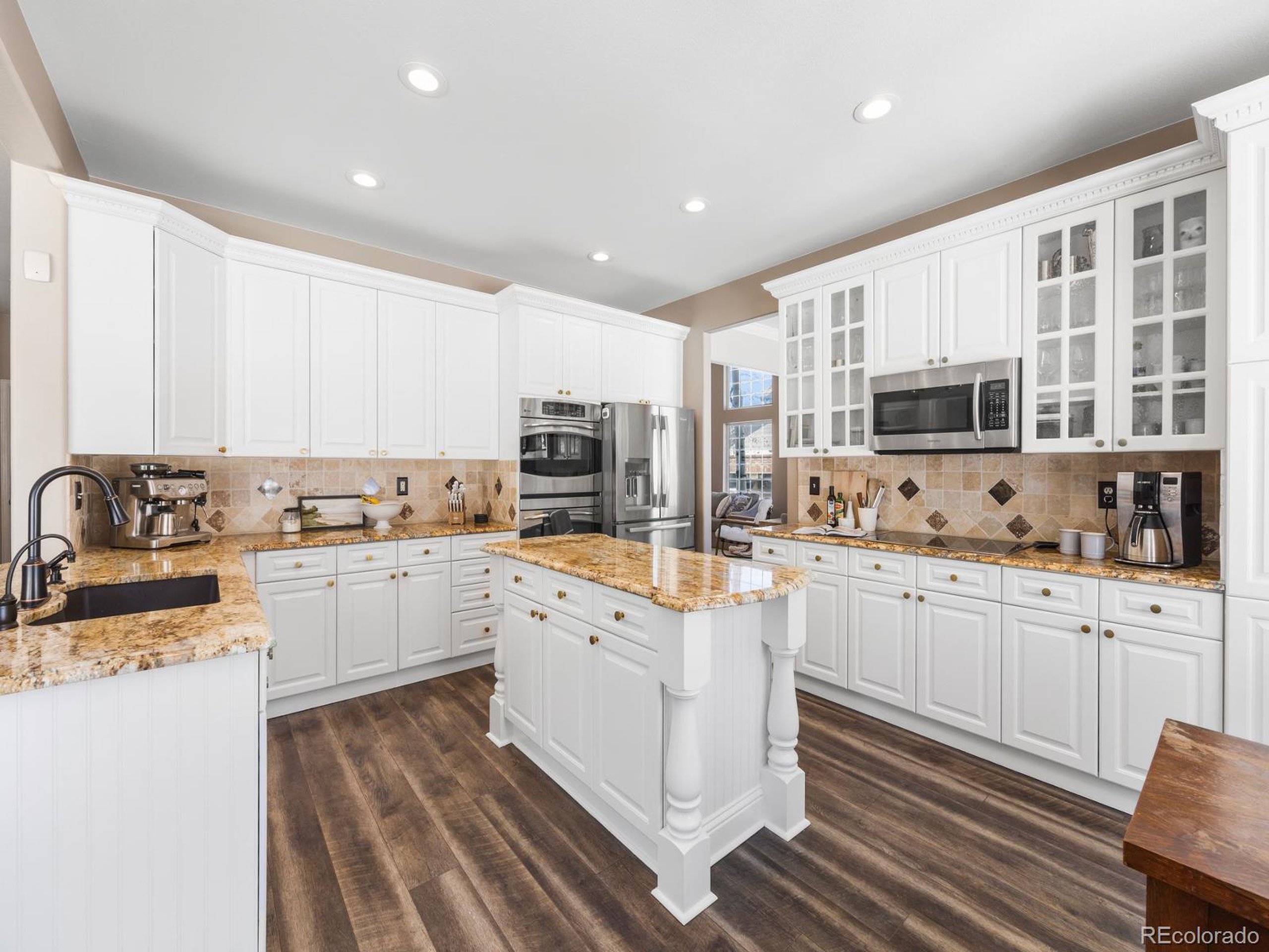8474 Coyote Dr