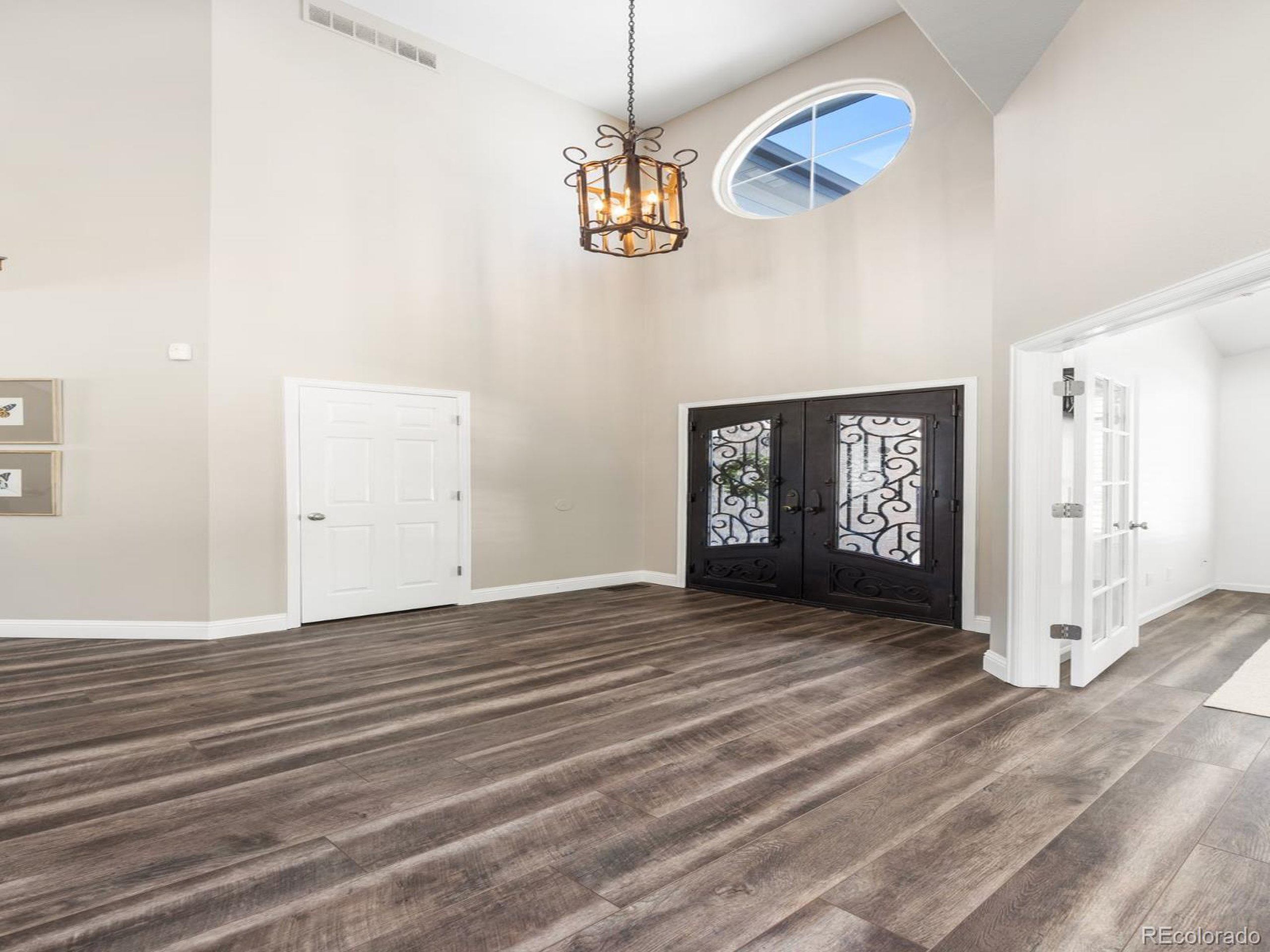 8474 Coyote Dr