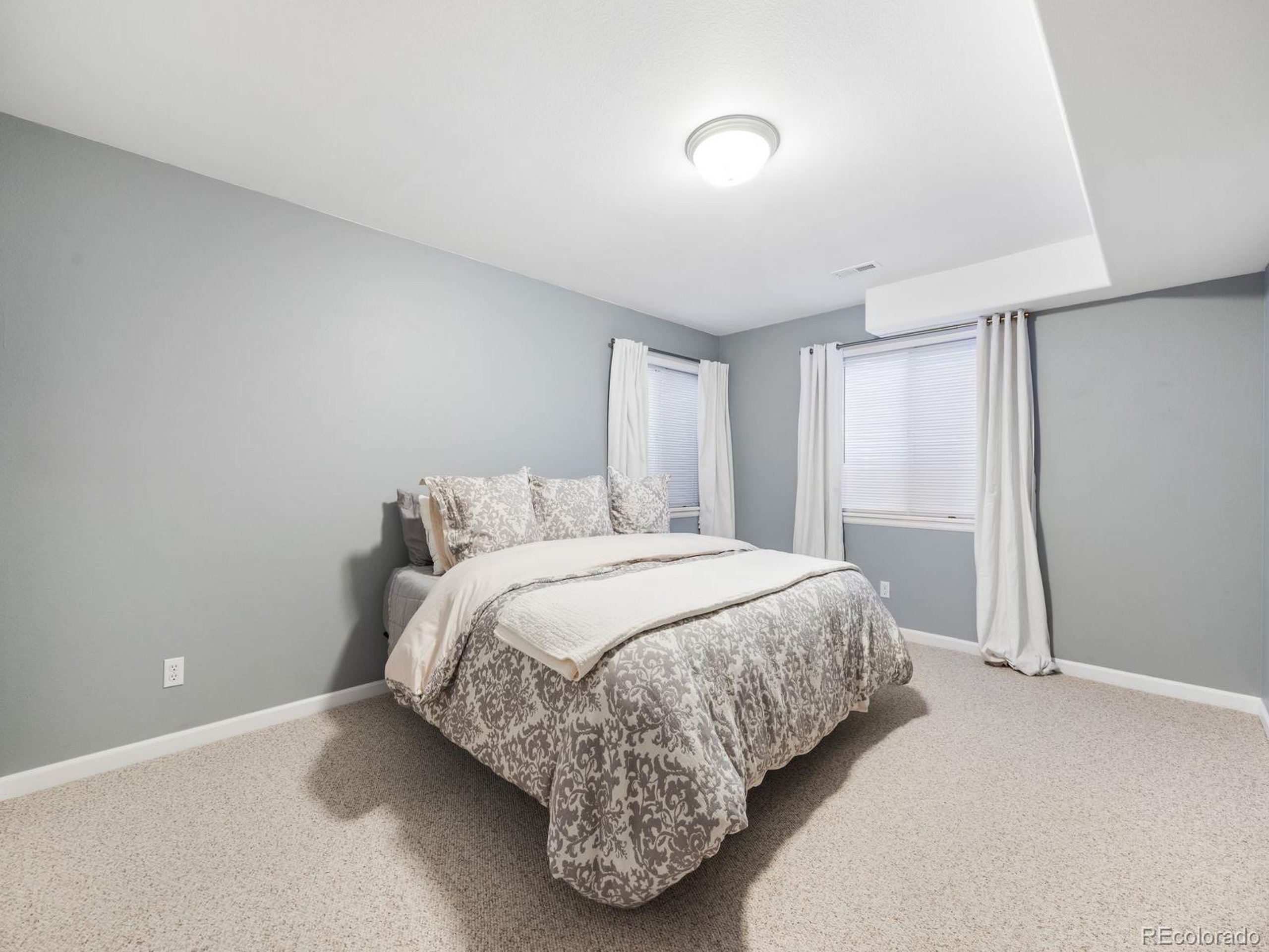 8474 Coyote Dr