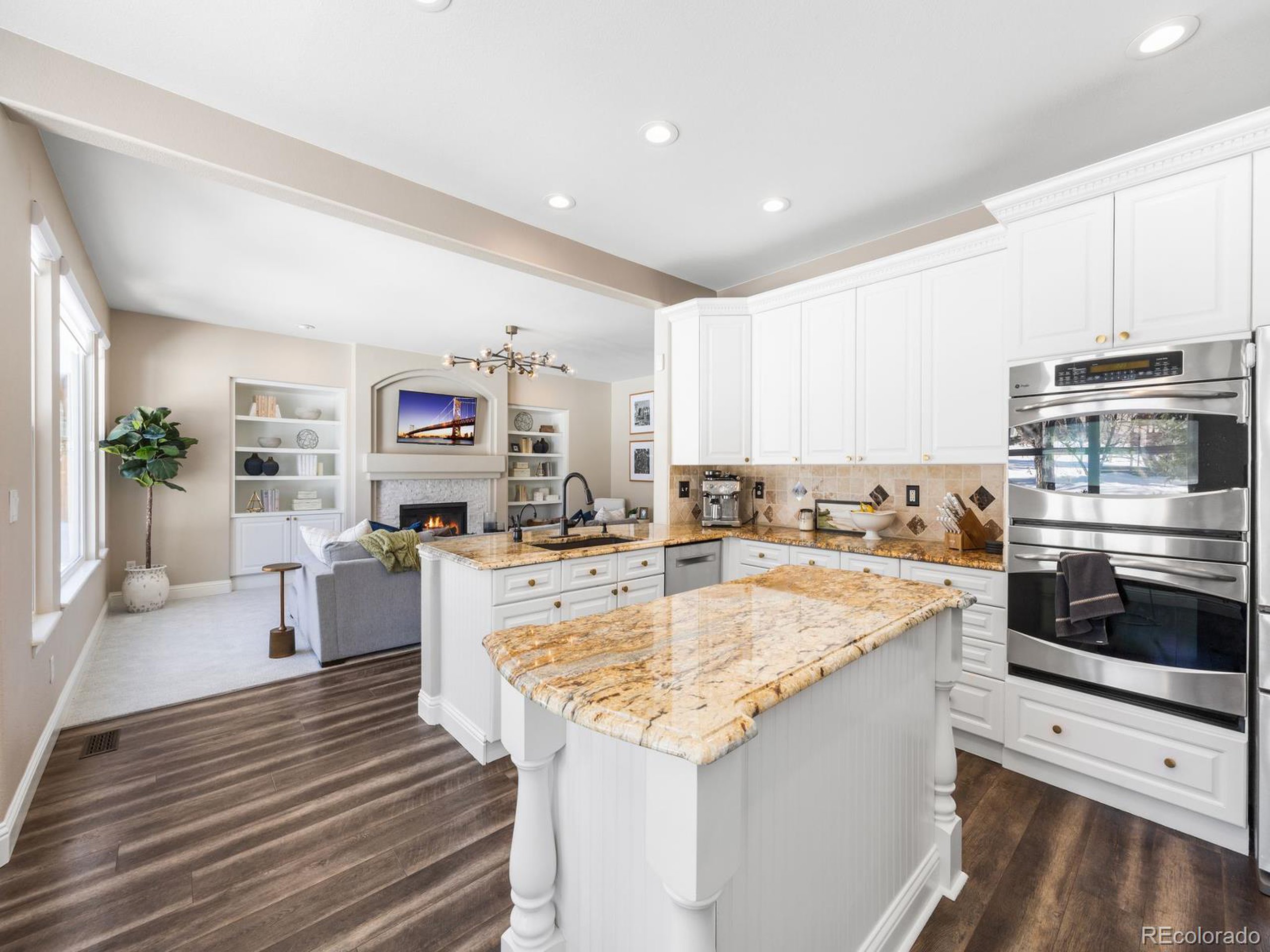 8474 Coyote Dr