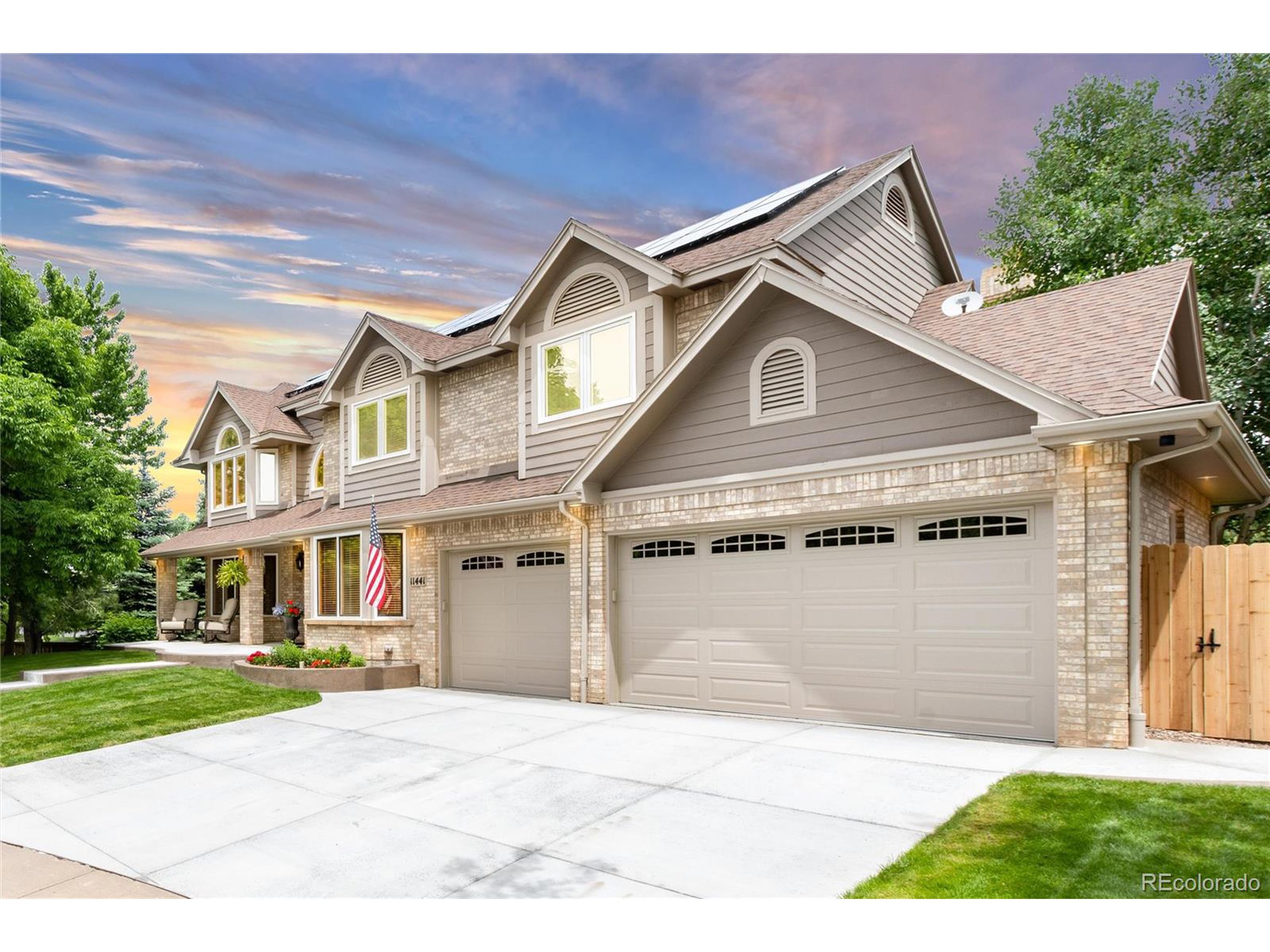 11441 W Roxbury Pl