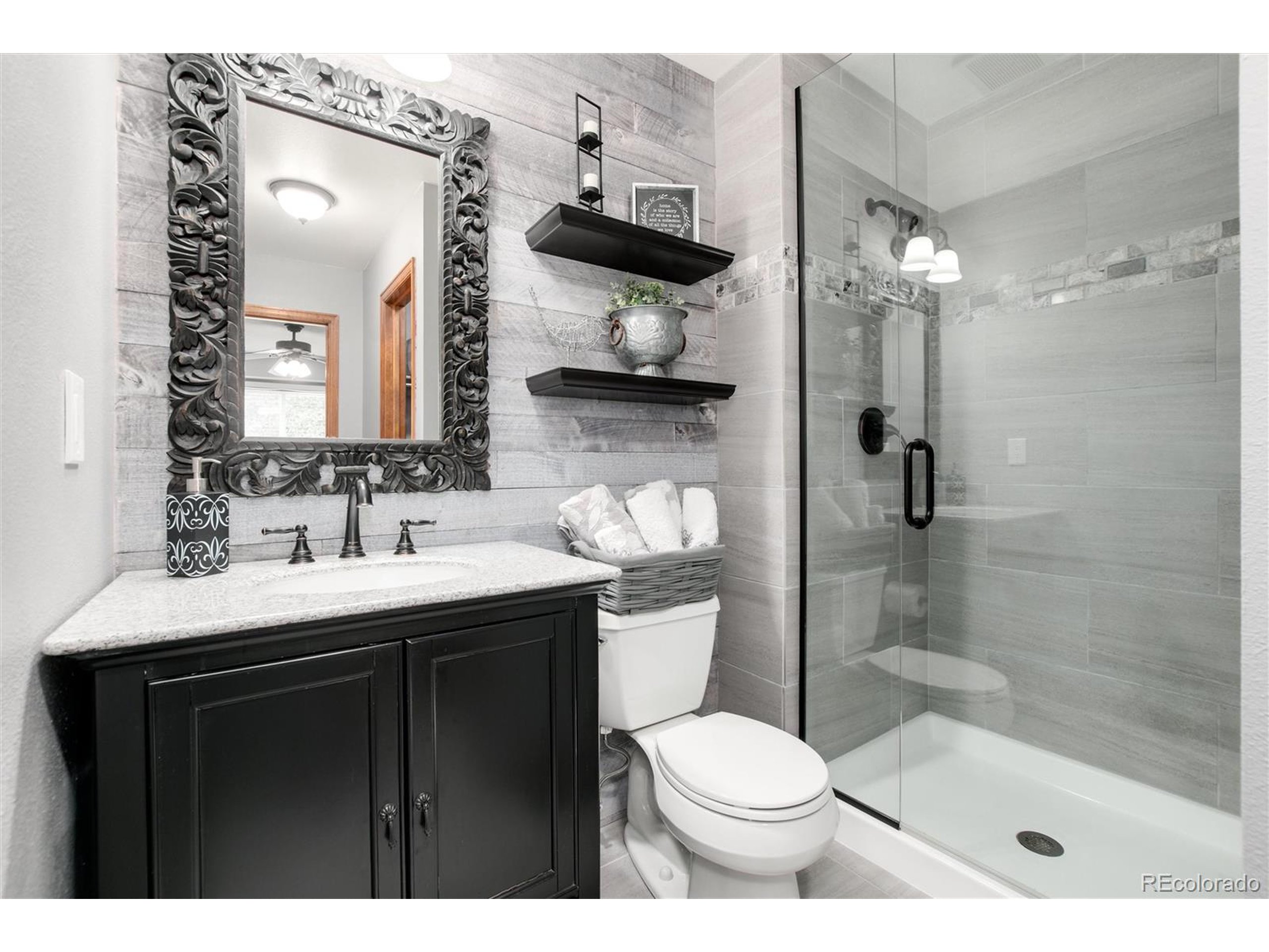 11441 W Roxbury Pl