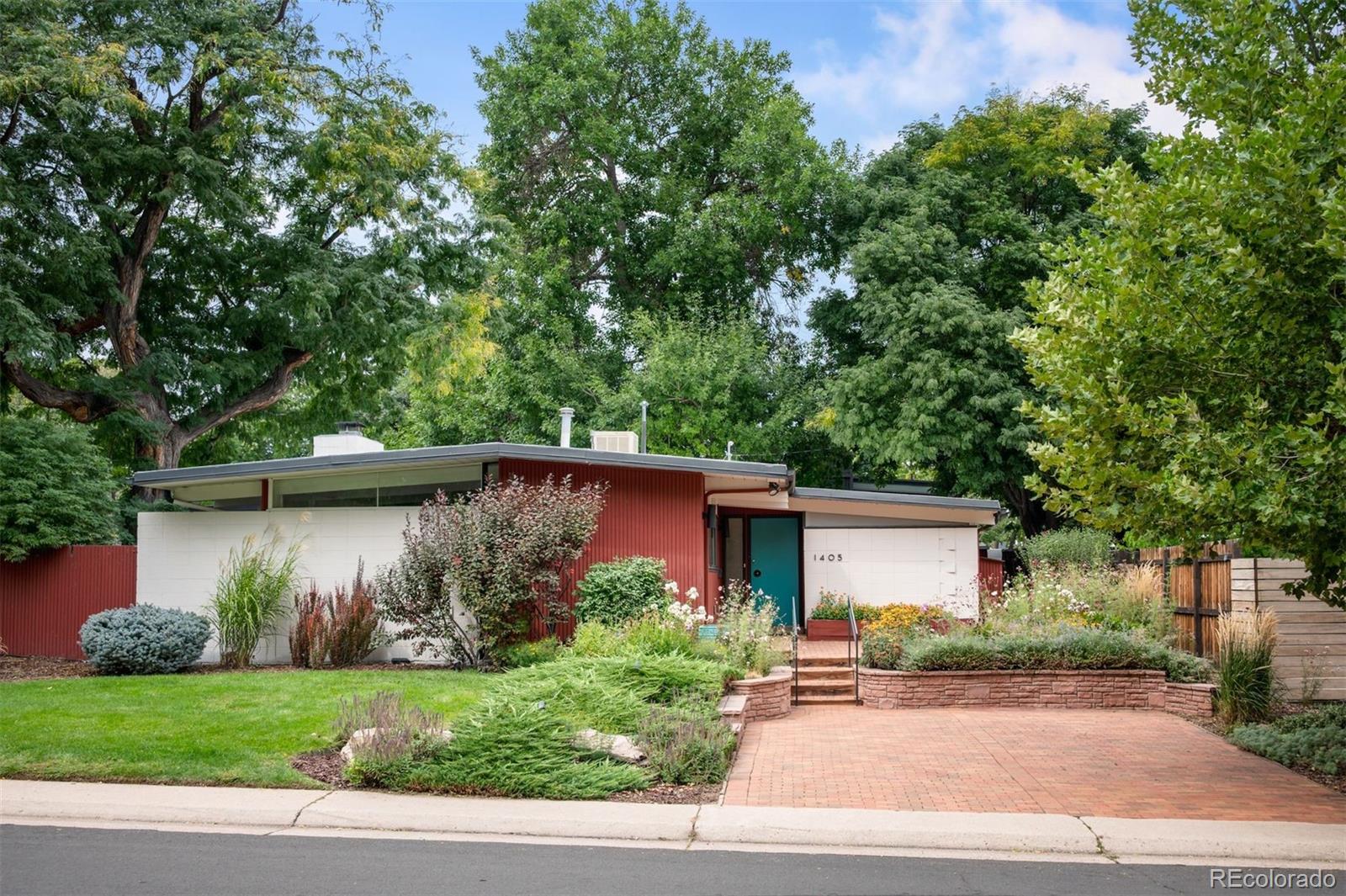 1405 S Elm Street