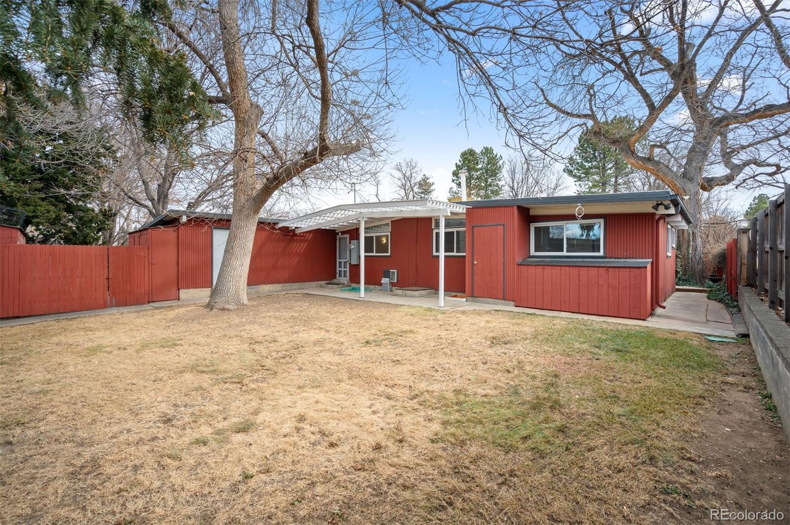 1405 S Elm Street