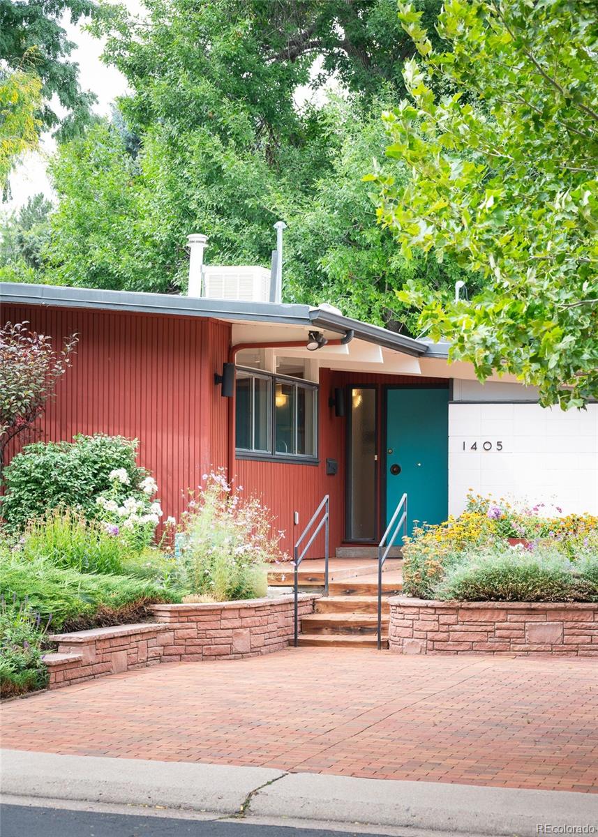 1405 S Elm Street