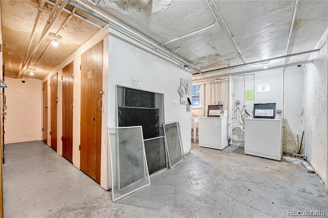 1275 N Clarkson Street Unit: 6