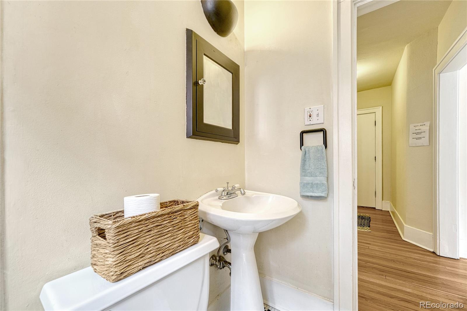 1275 N Clarkson Street Unit: 6