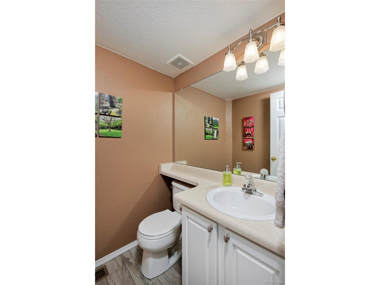 1494 Clover Creek Dr