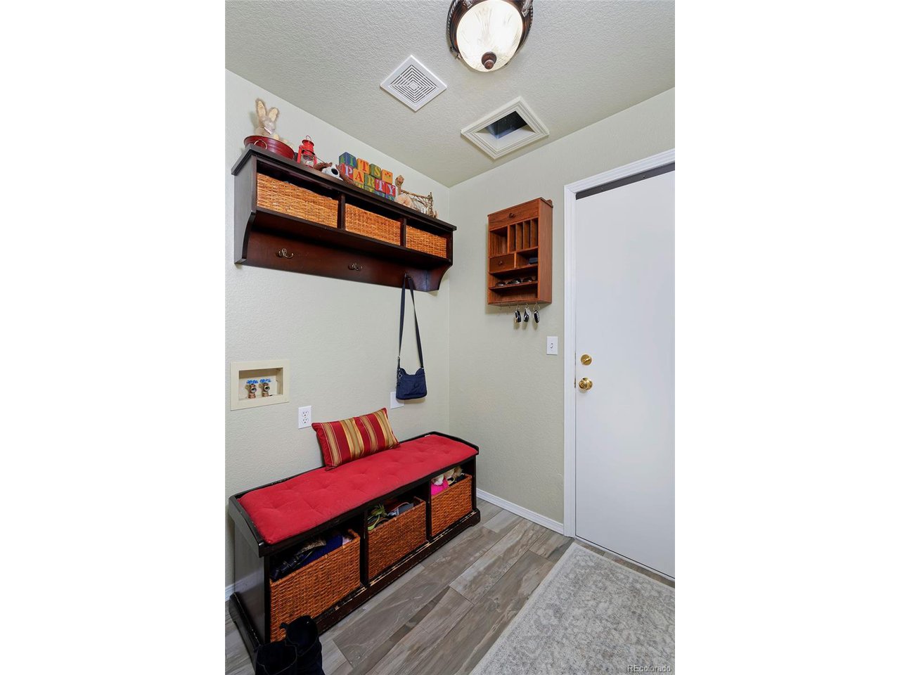 1494 Clover Creek Dr