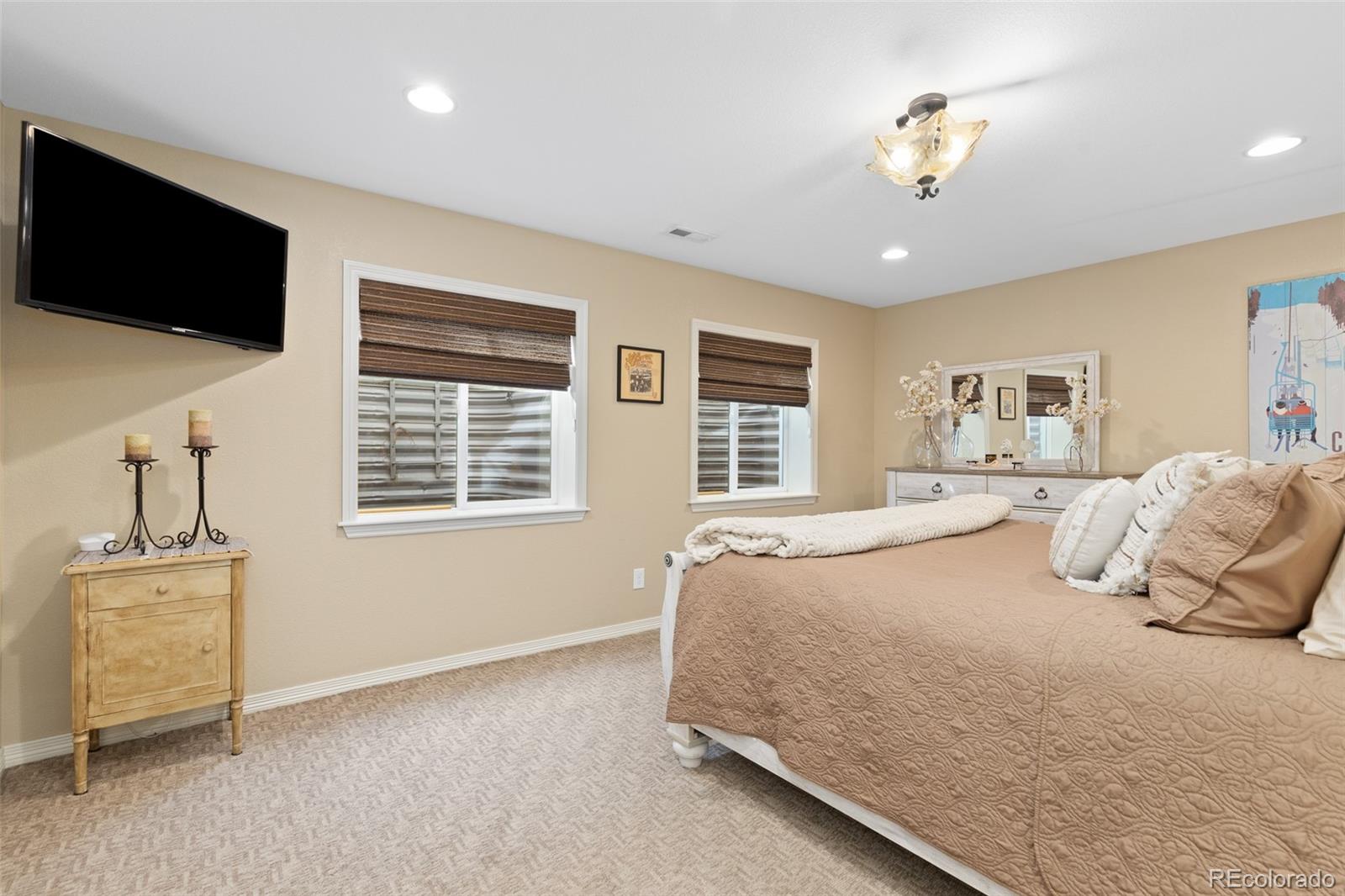 10996 Glengate Circle