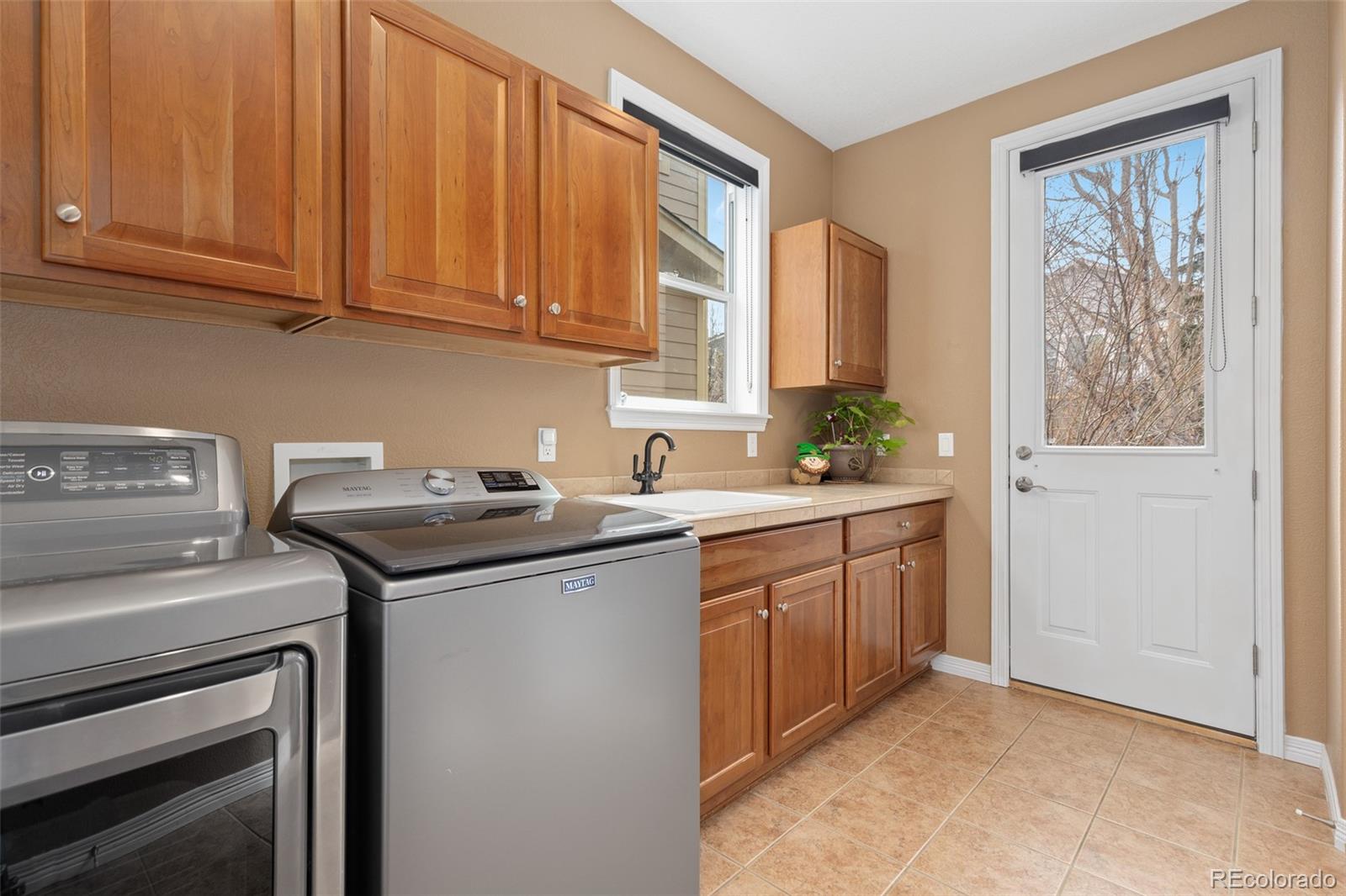 10996 Glengate Circle