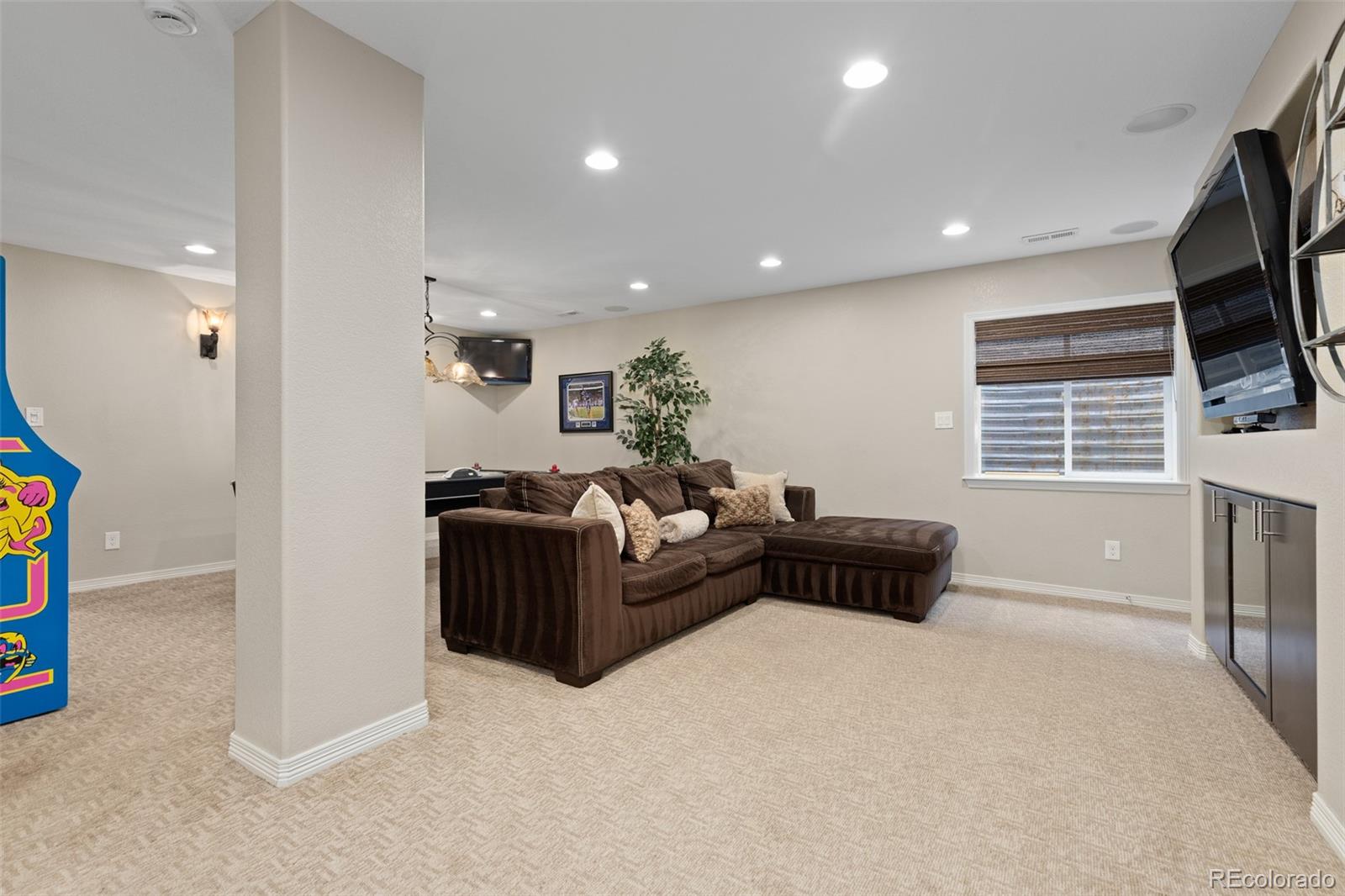 10996 Glengate Circle