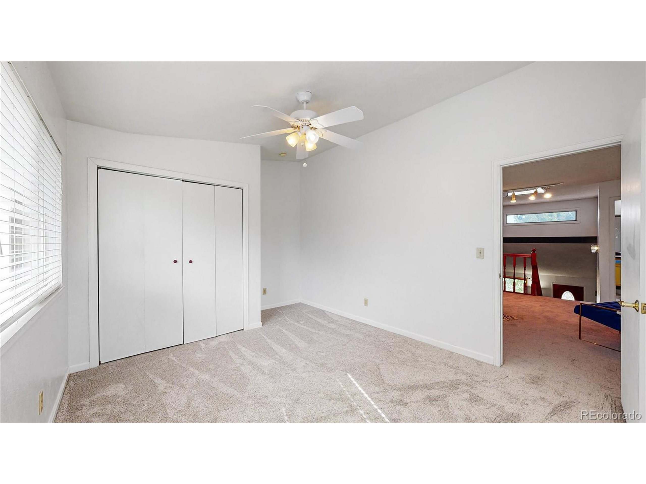 10462 W Ida Pl