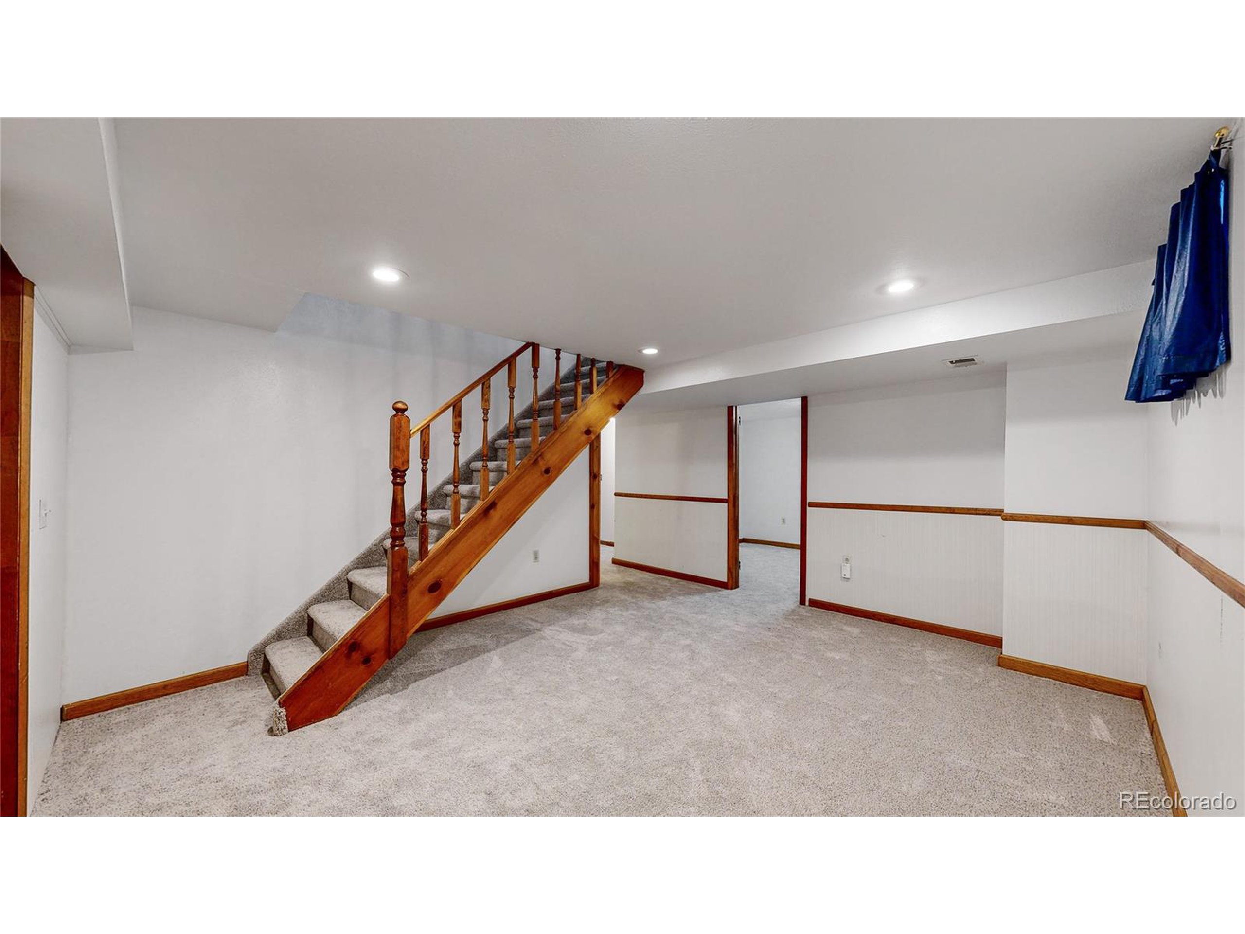 10462 W Ida Pl