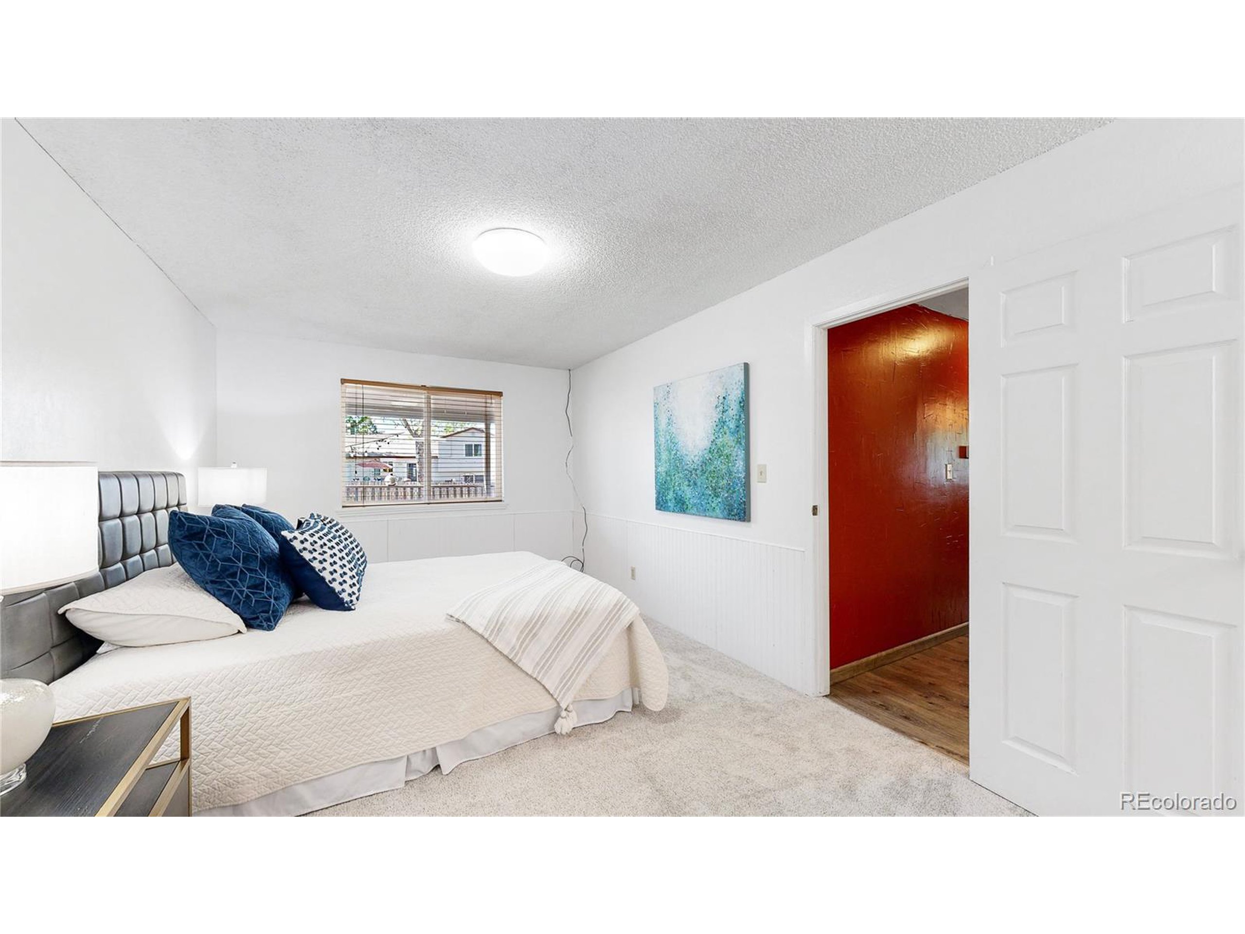 10462 W Ida Pl
