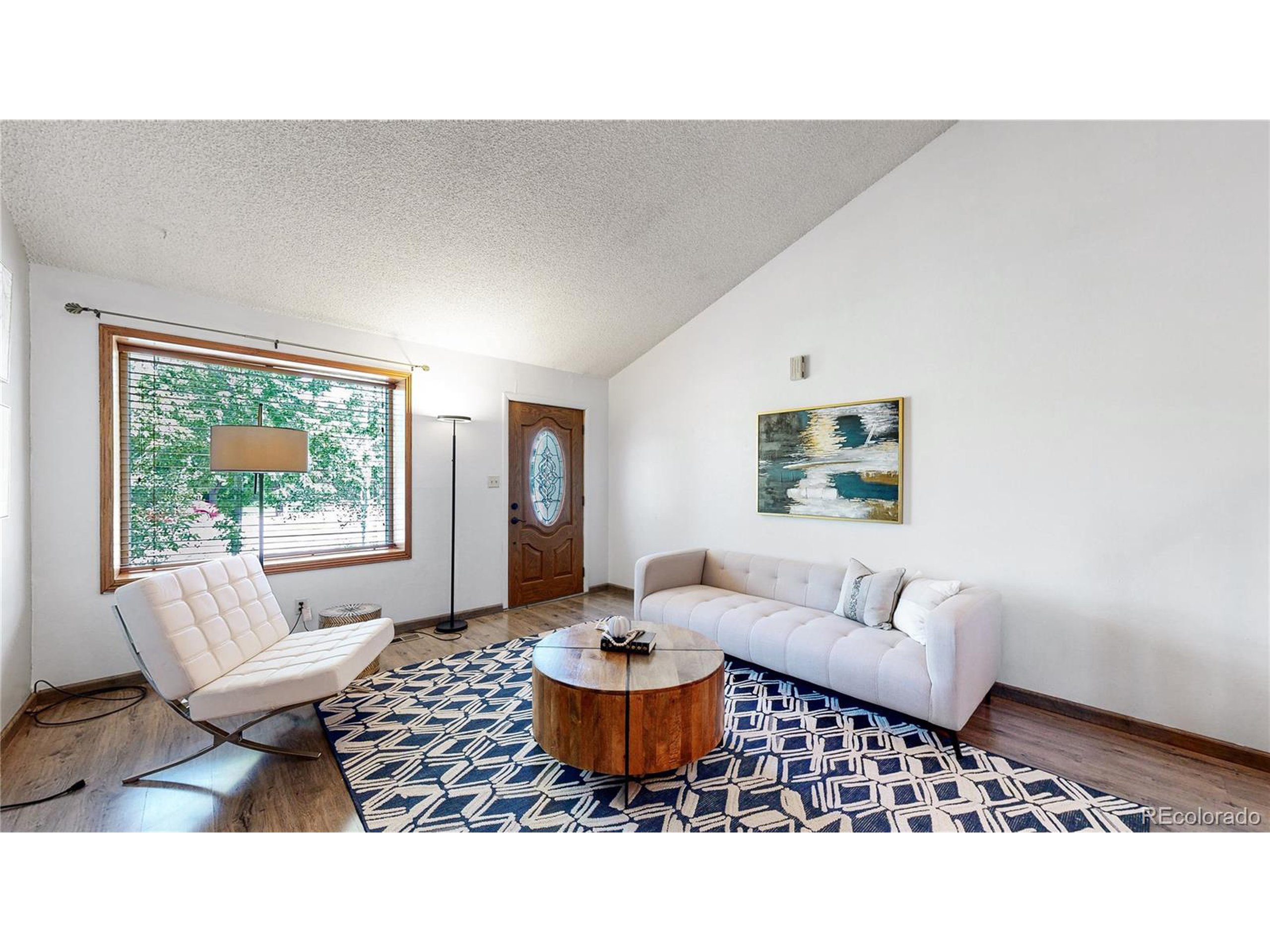 10462 W Ida Pl