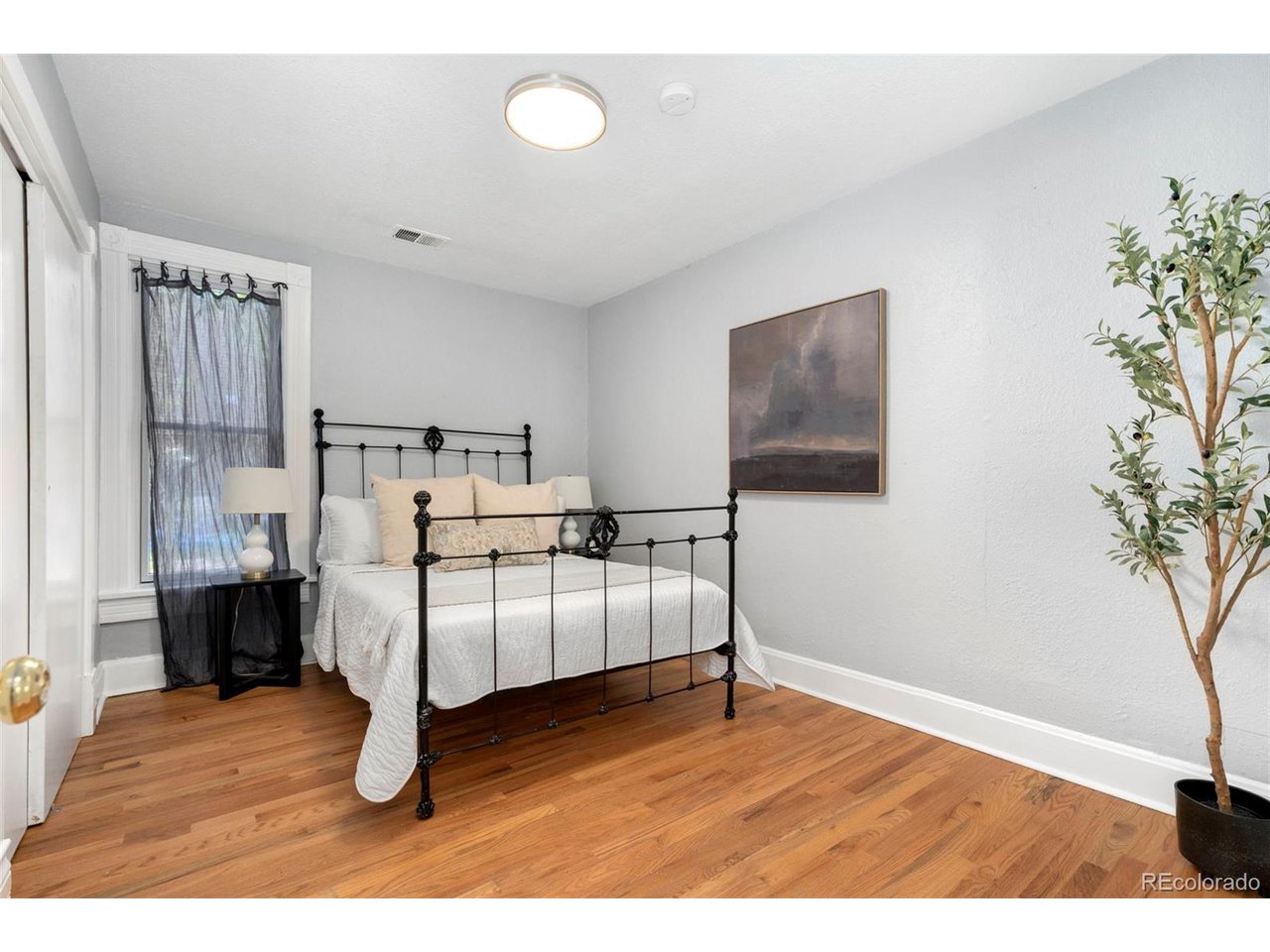 3333 W Hayward Pl
