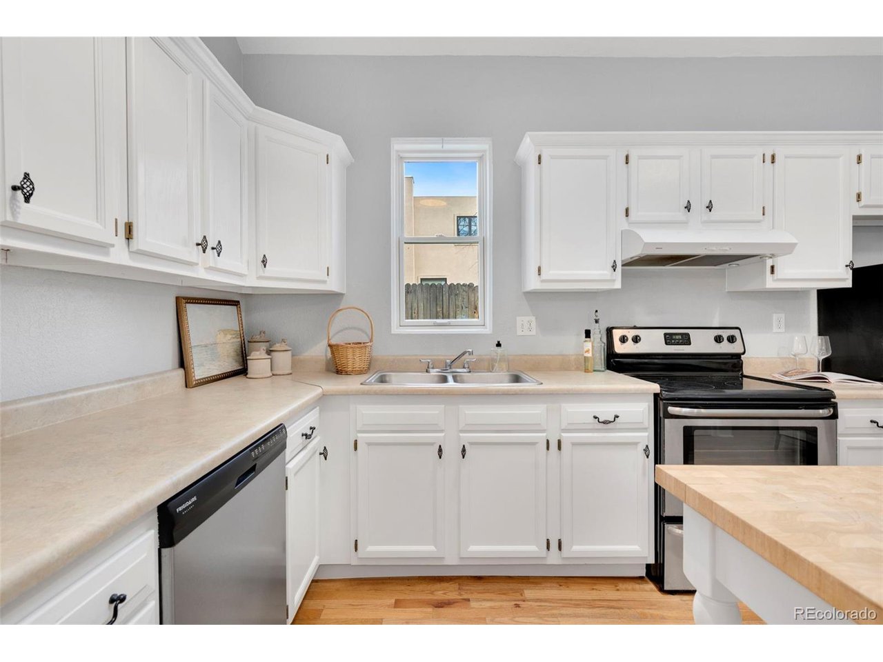 3333 W Hayward Pl