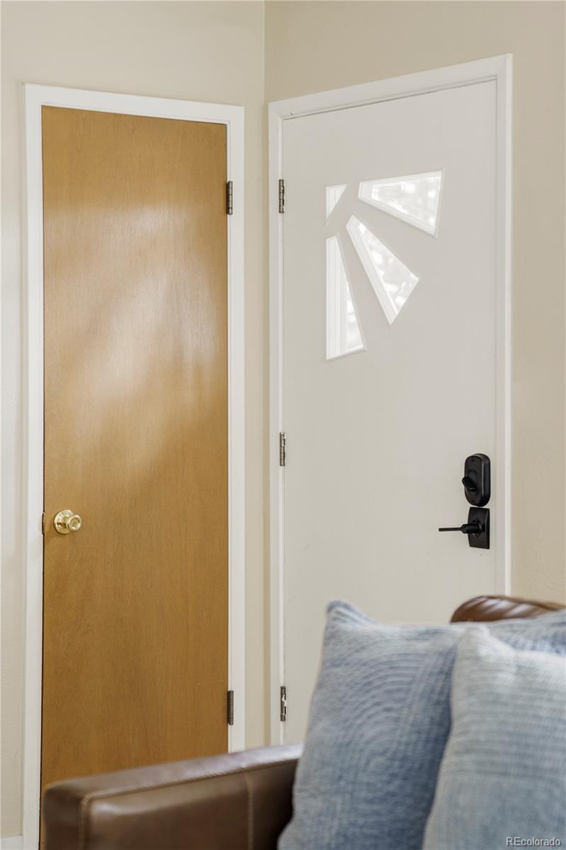 5331 S Hickory Street