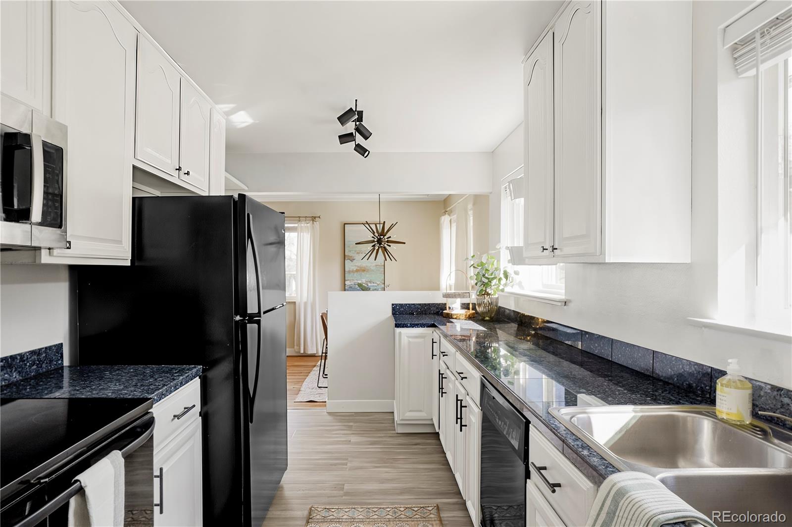 5331 S Hickory Street