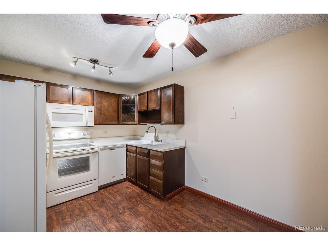 350 S Clinton St 7A