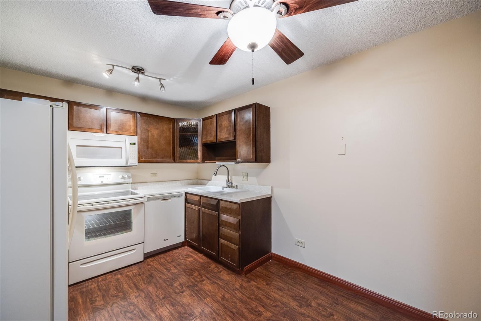 350 S Clinton Street Unit: 7A